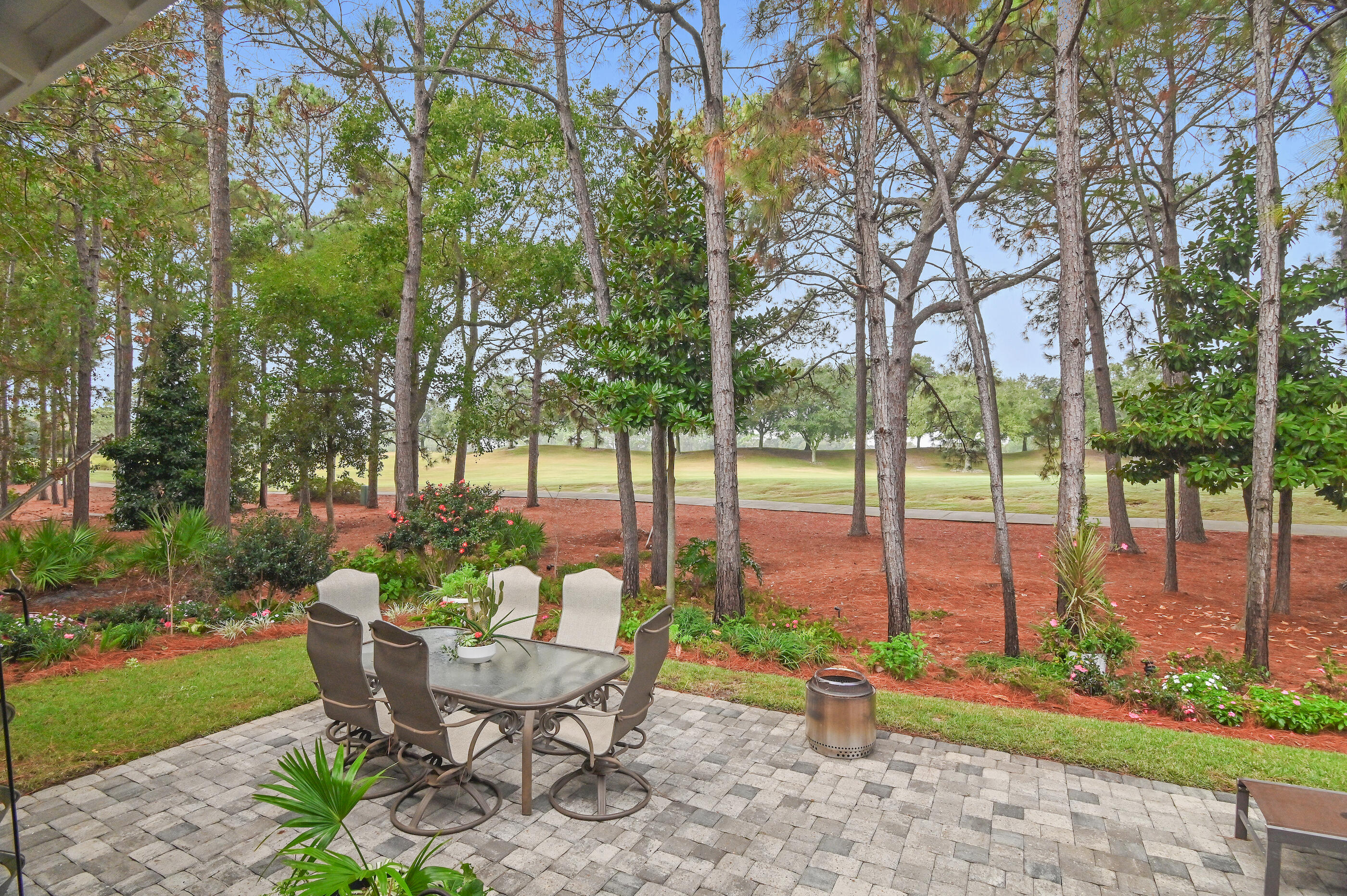 LAUREL GROVE - Residential