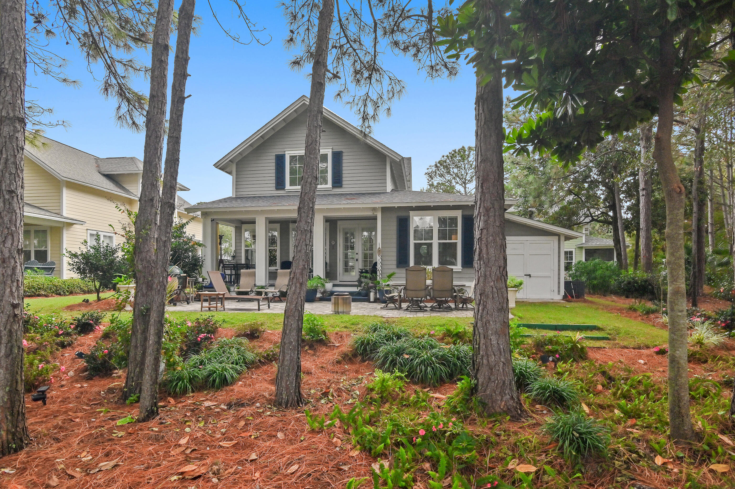 LAUREL GROVE - Residential