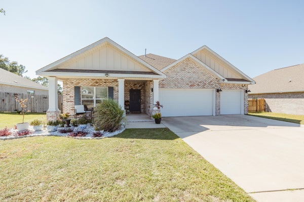 1106 SHOAL RIVER DR, CRESTVIEW, FL 32539 - Image f097112af7bbfa57c4e3c331a303bd37/166131293
