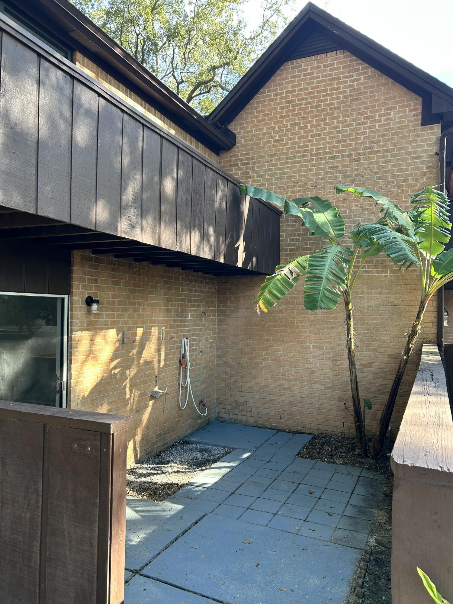 MOSSEY COVE T/H - Residential