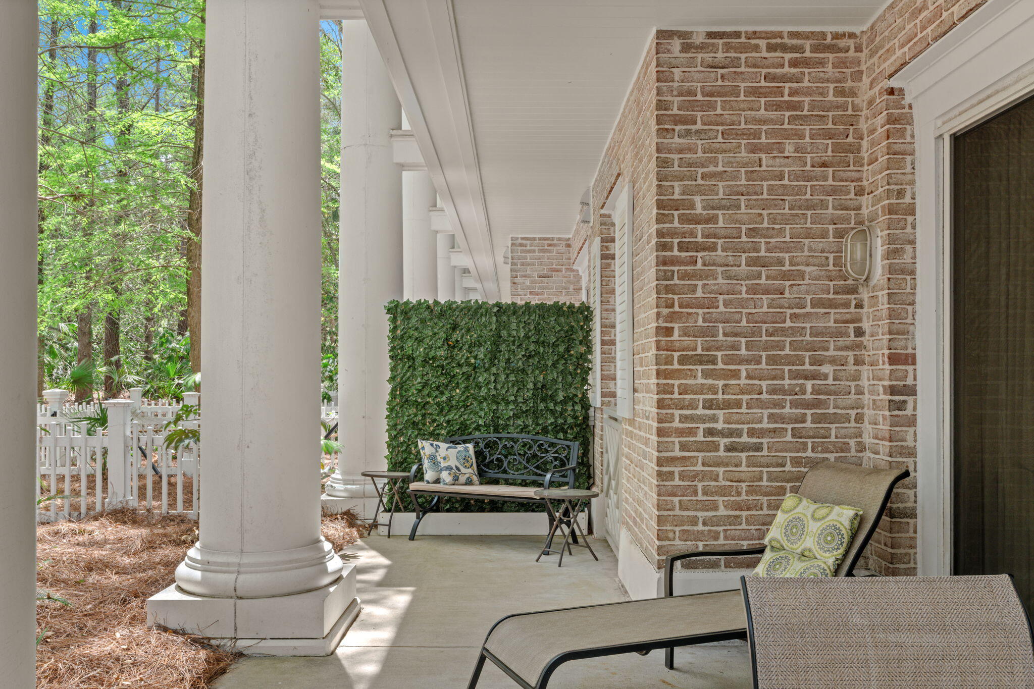 PILOT HOUSE - Residential