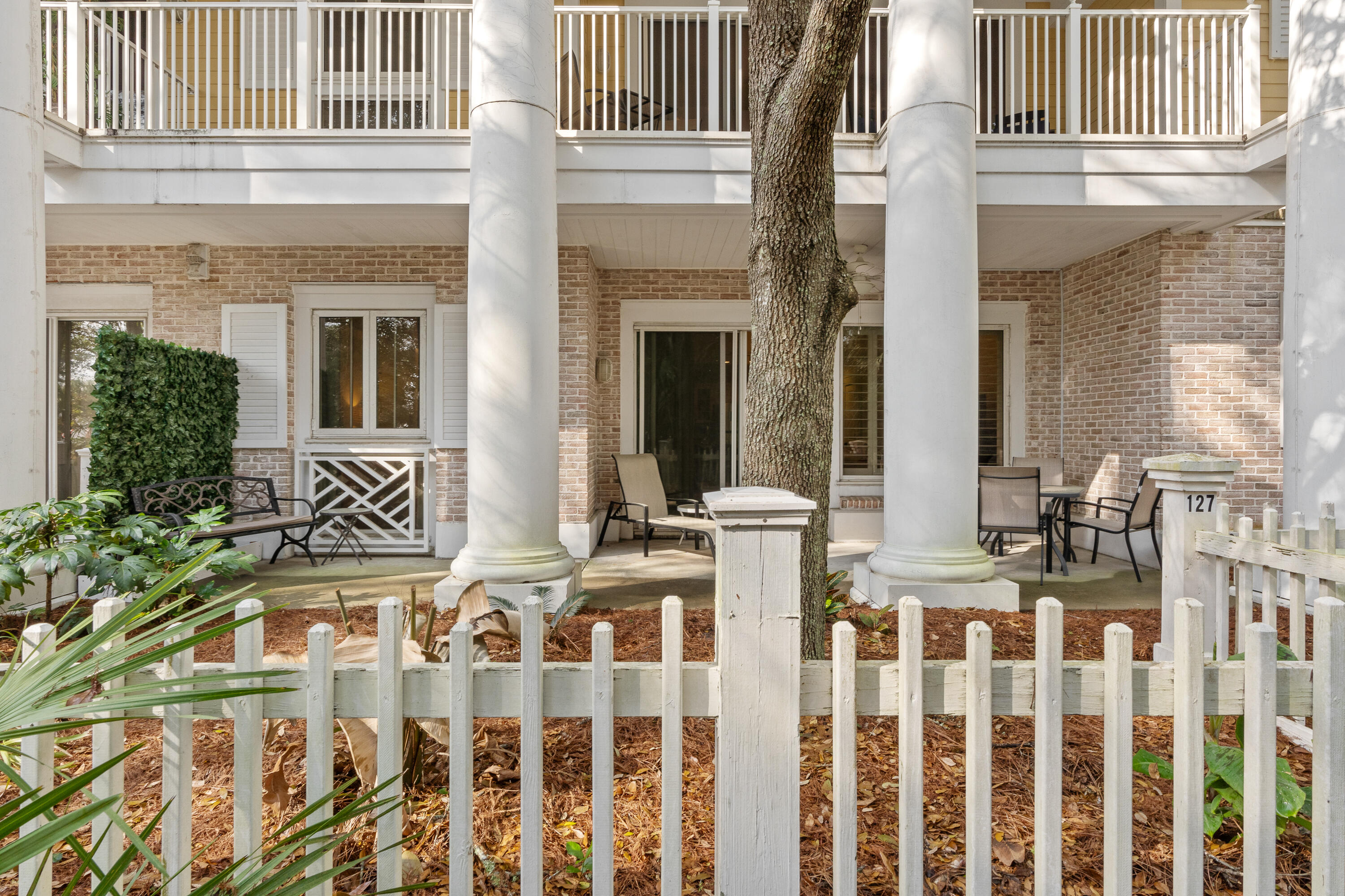 PILOT HOUSE - Residential