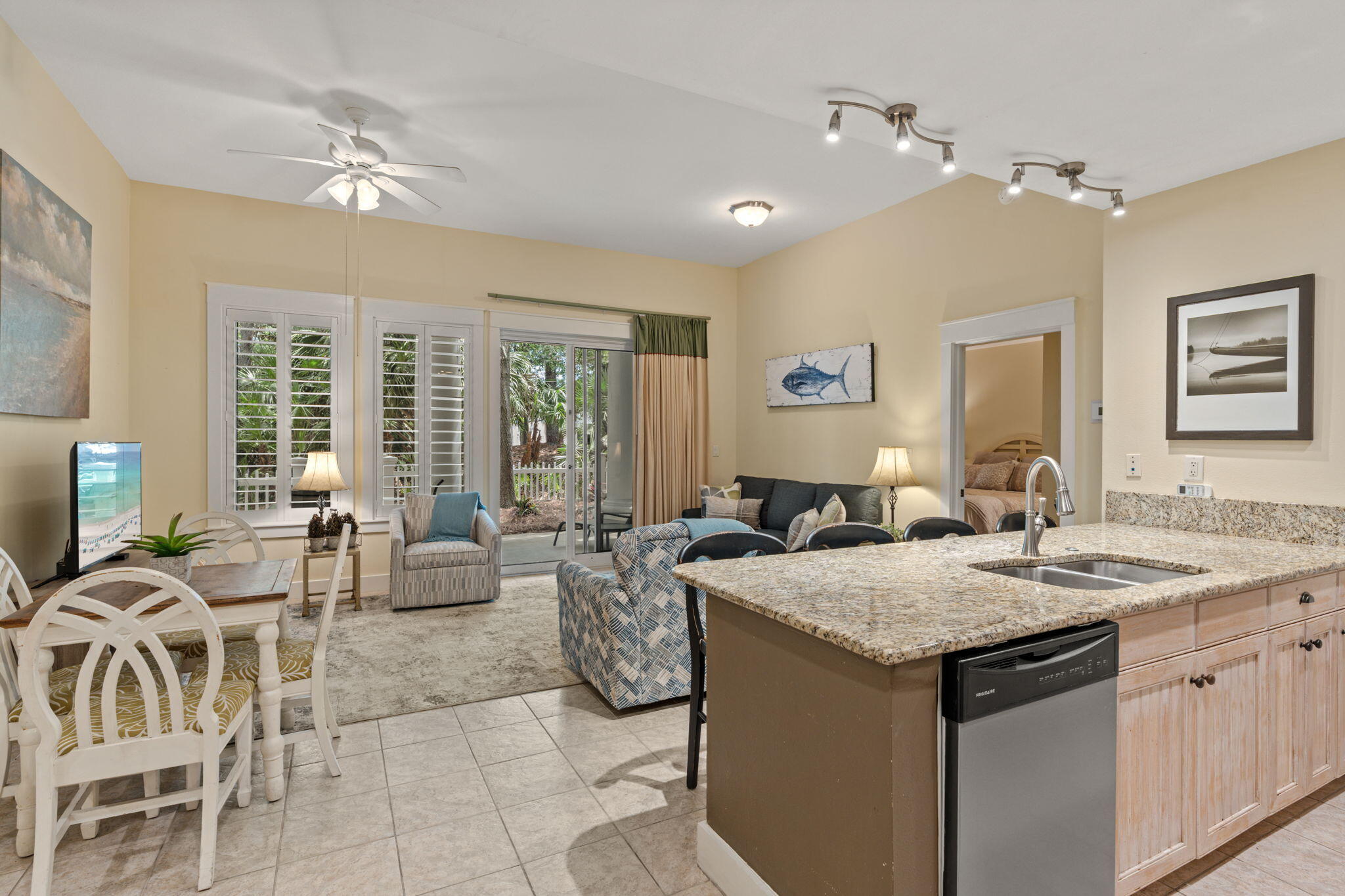 PILOT HOUSE - Residential