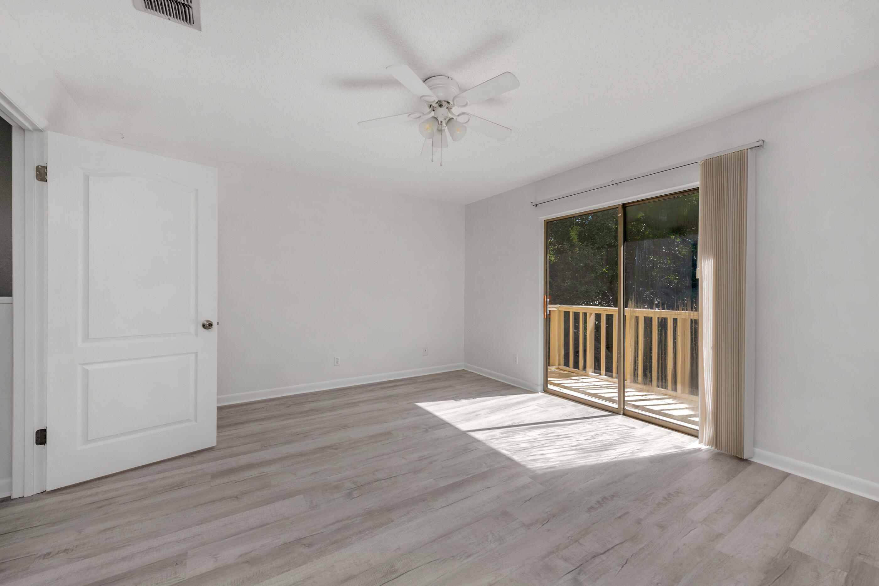 WOODHAM MANOR - Residential Lease