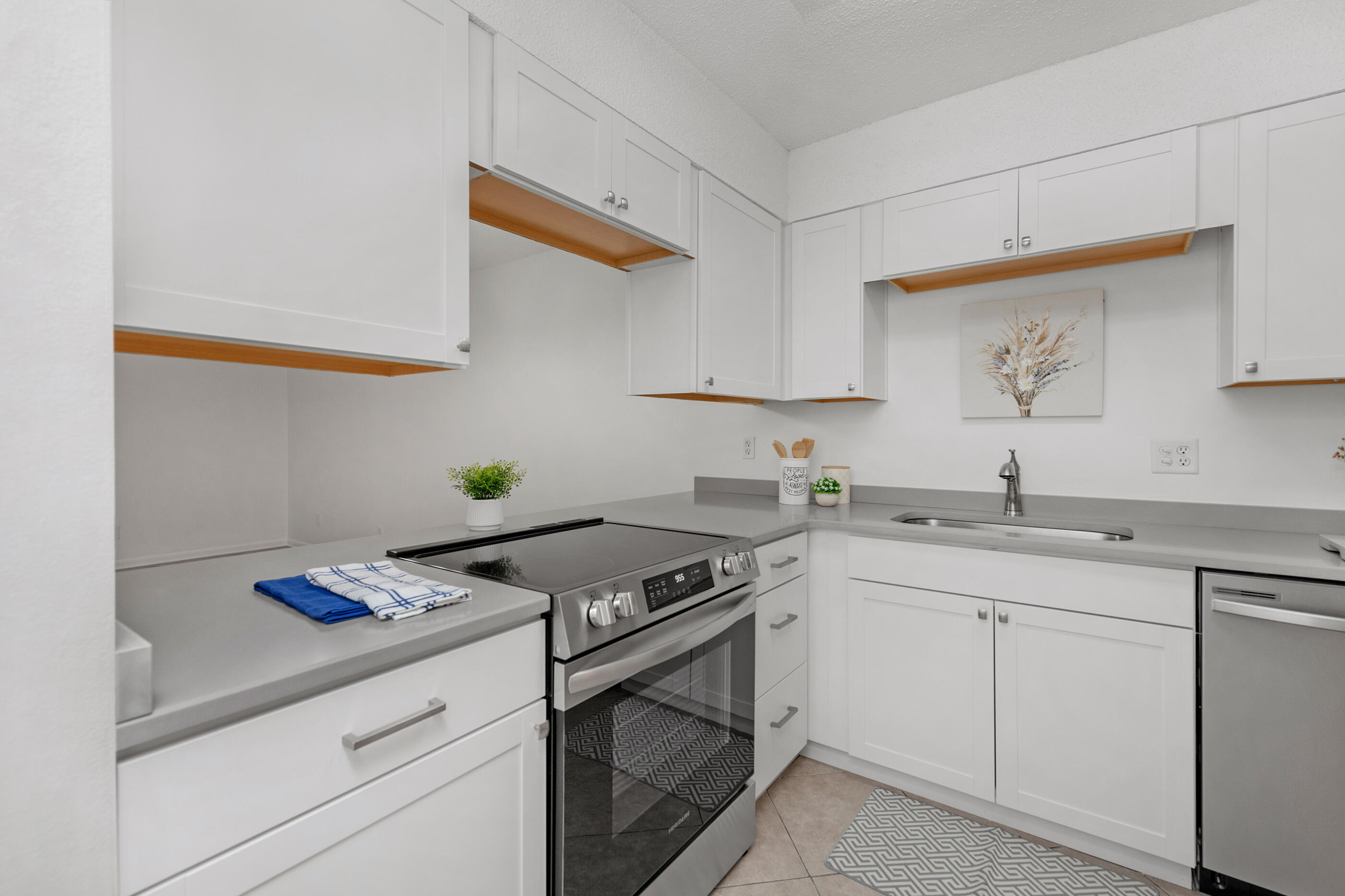 WOODHAM MANOR - Residential Lease