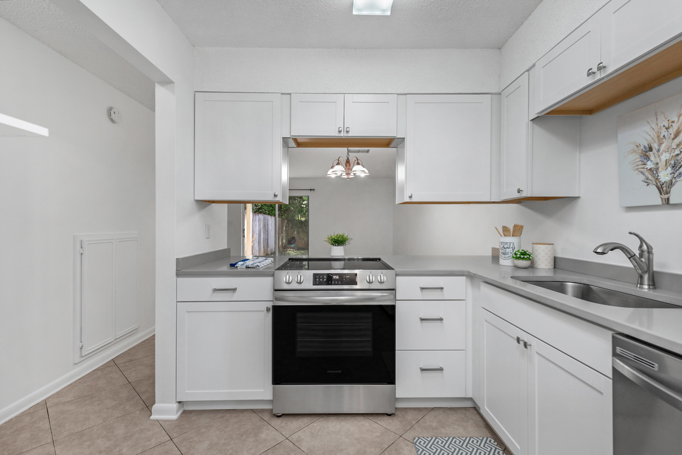 WOODHAM MANOR - Residential Lease