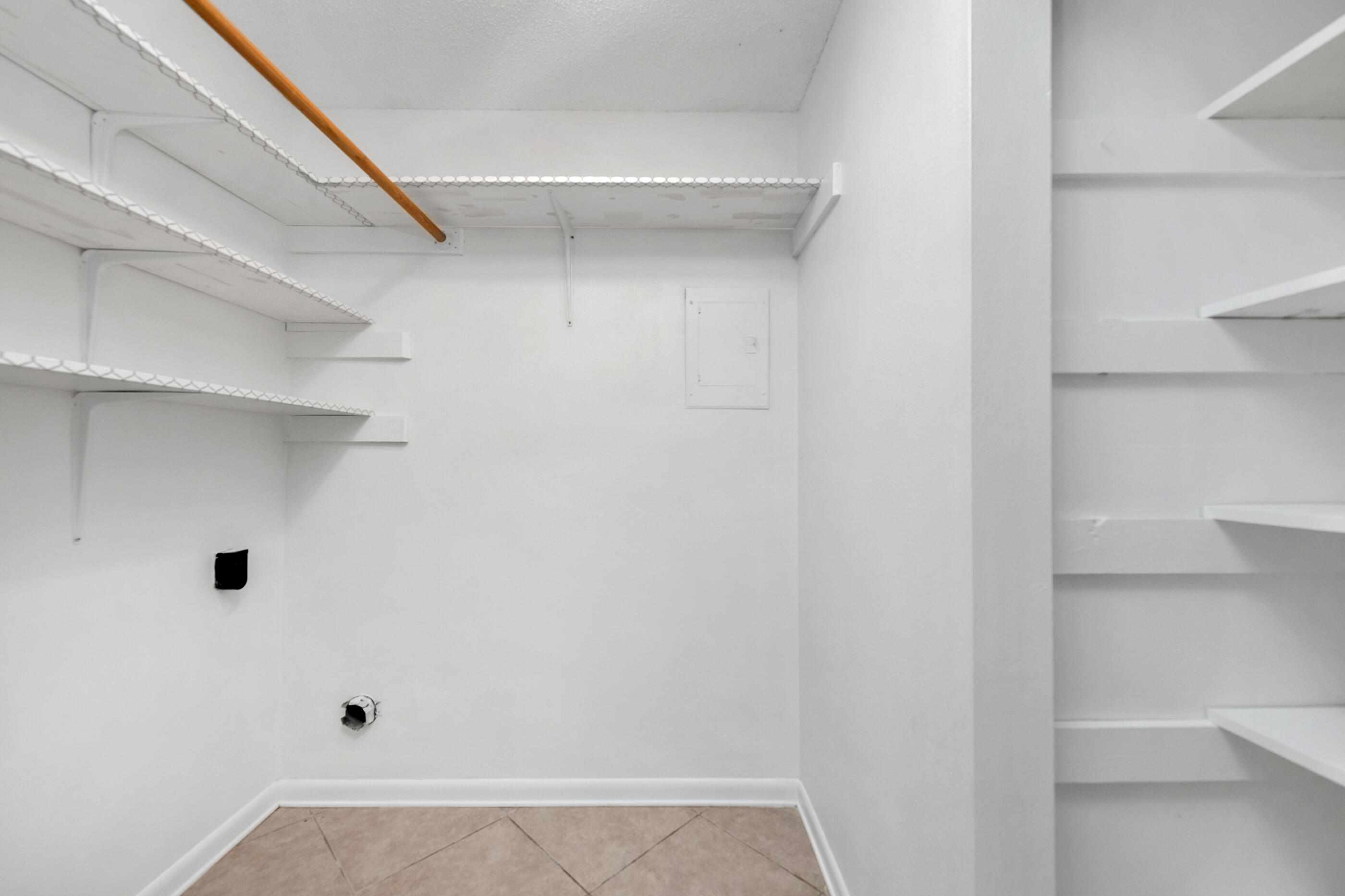 WOODHAM MANOR - Residential Lease