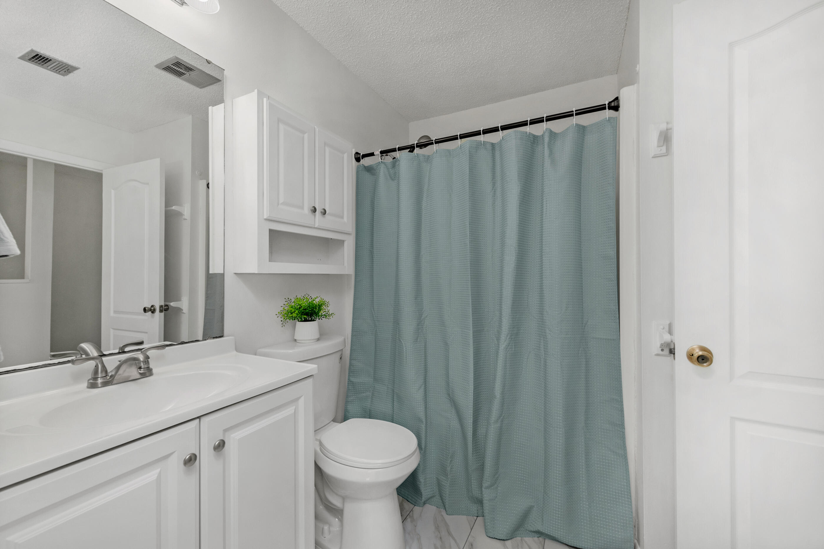 WOODHAM MANOR - Residential Lease