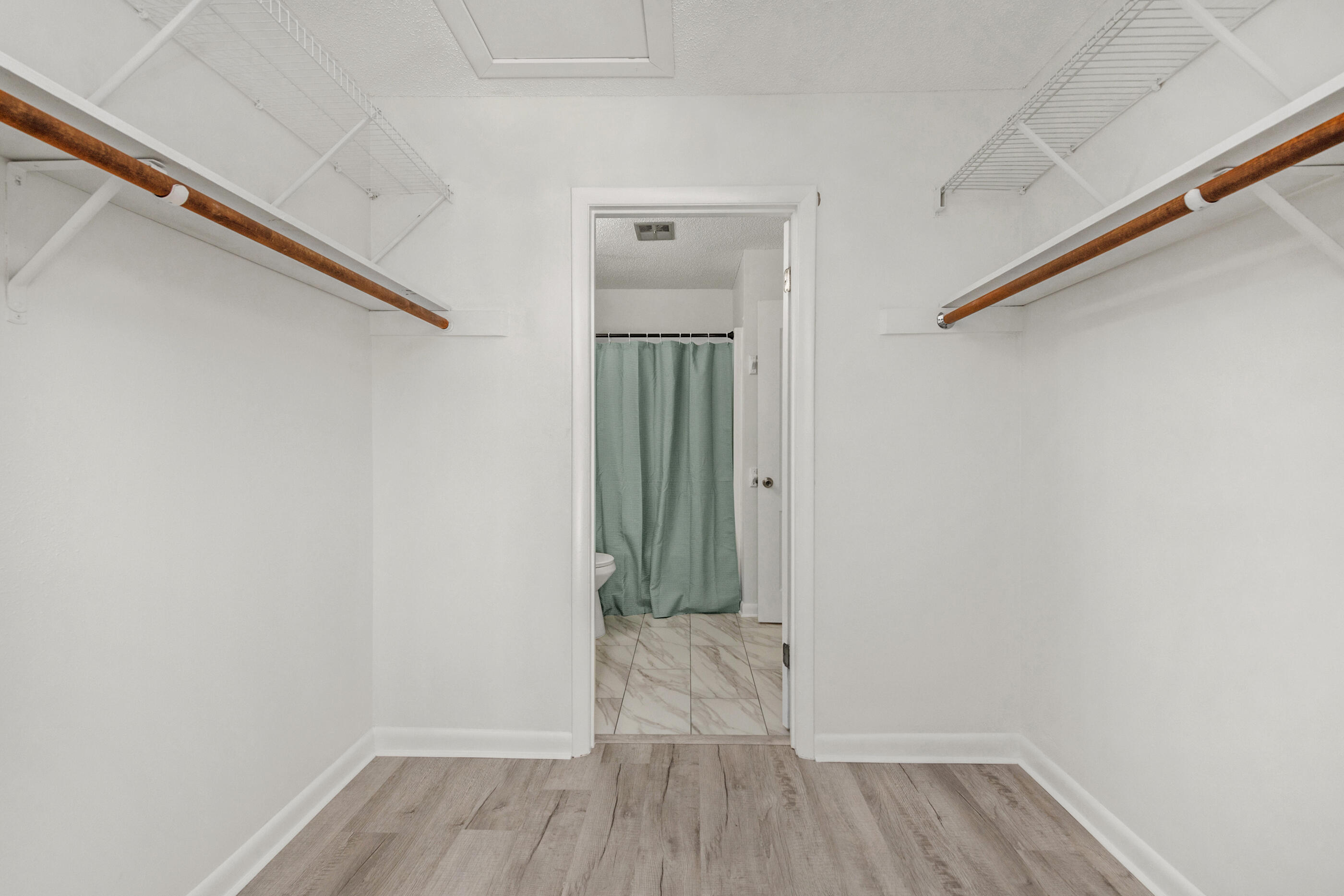 WOODHAM MANOR - Residential Lease