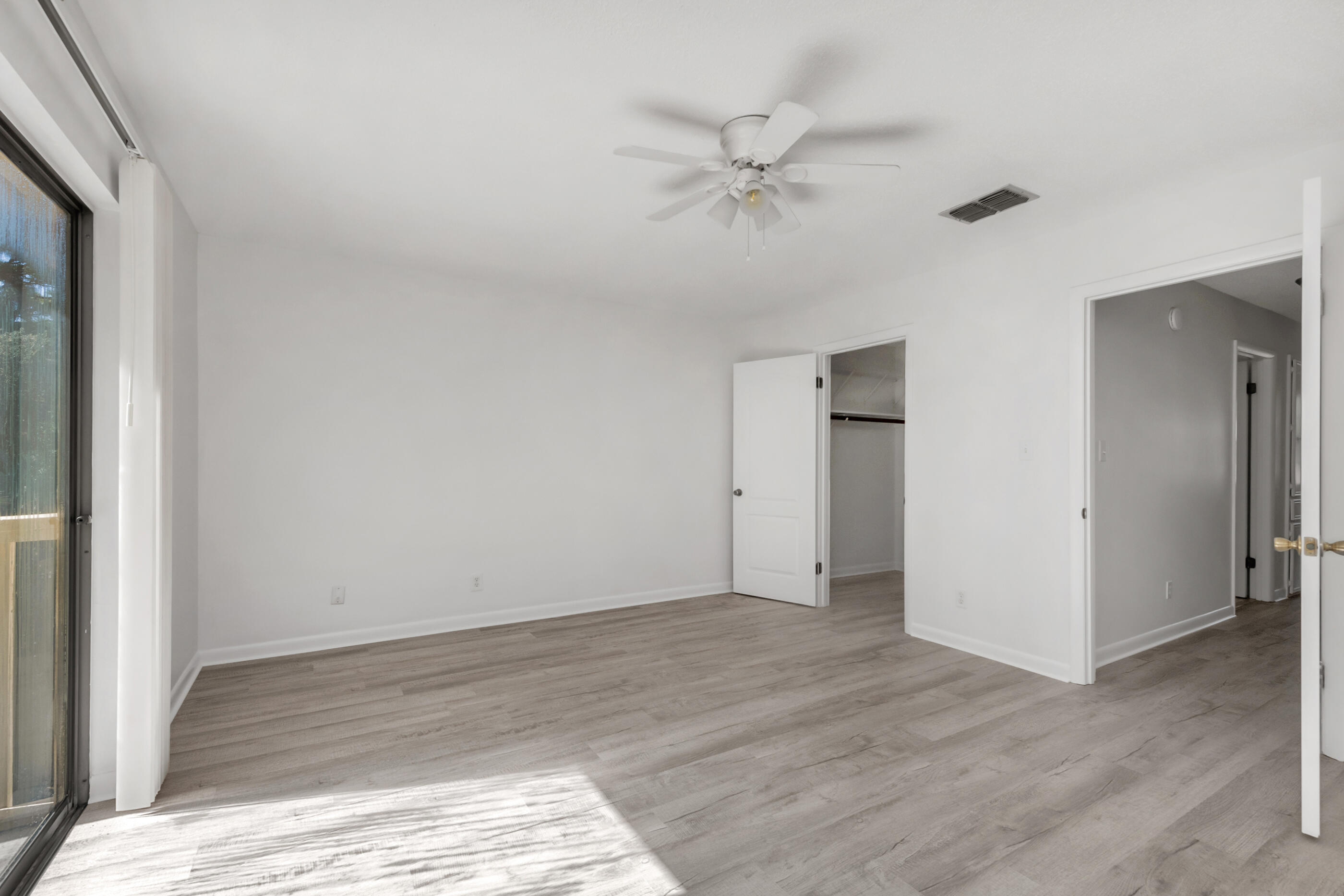 WOODHAM MANOR - Residential Lease