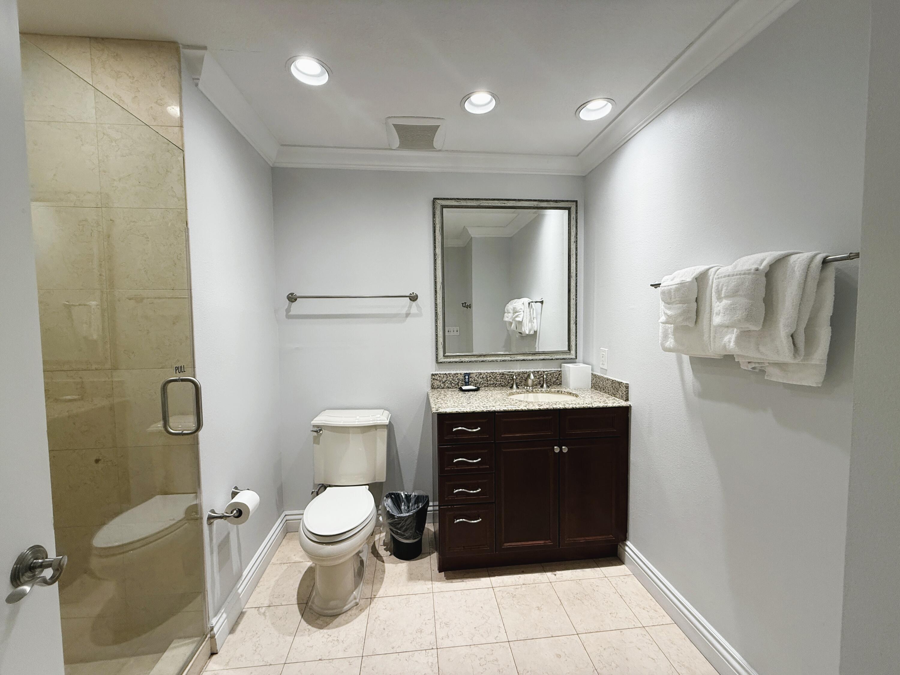 EMERALD GRANDE - Residential