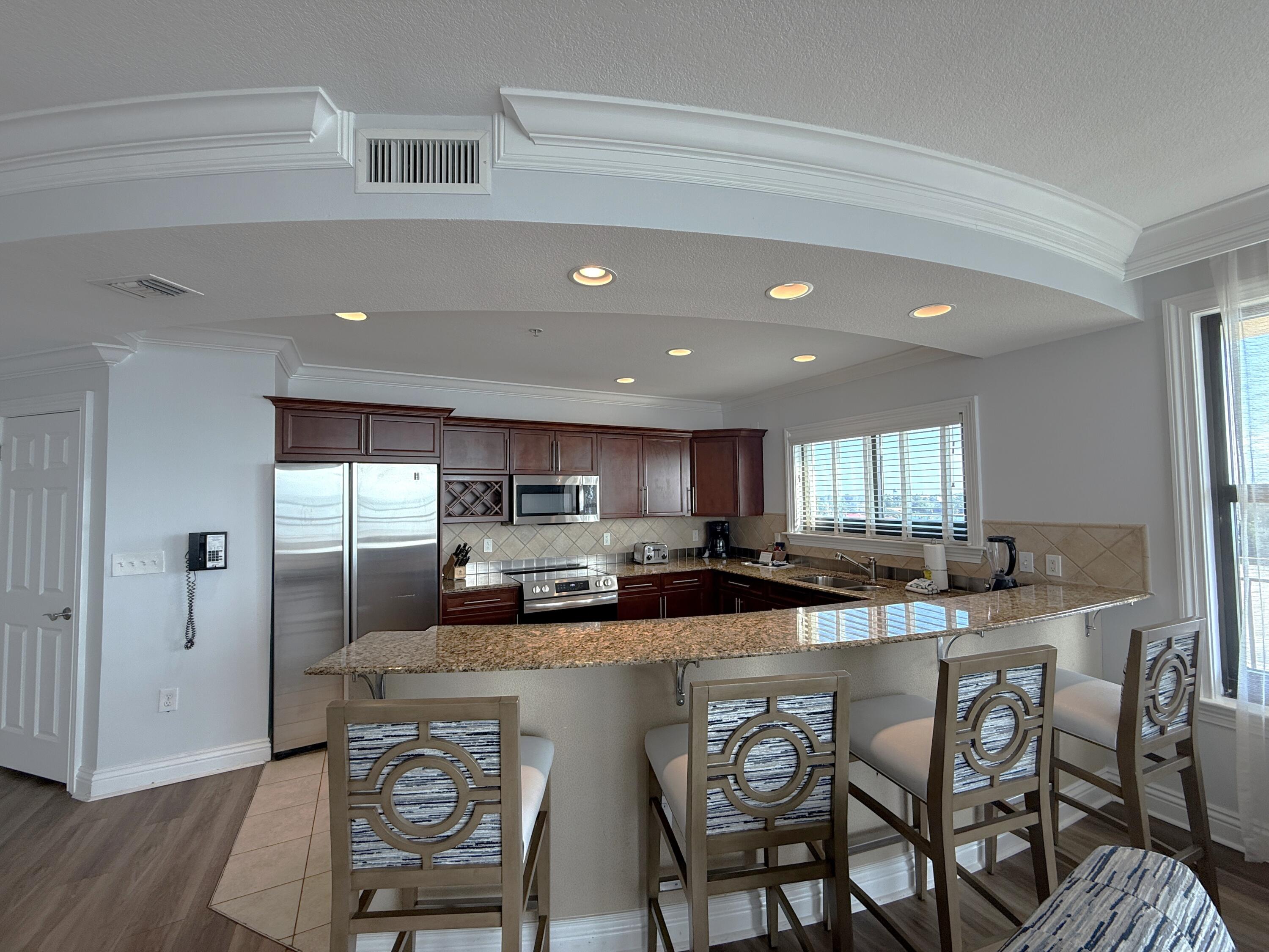 EMERALD GRANDE - Residential