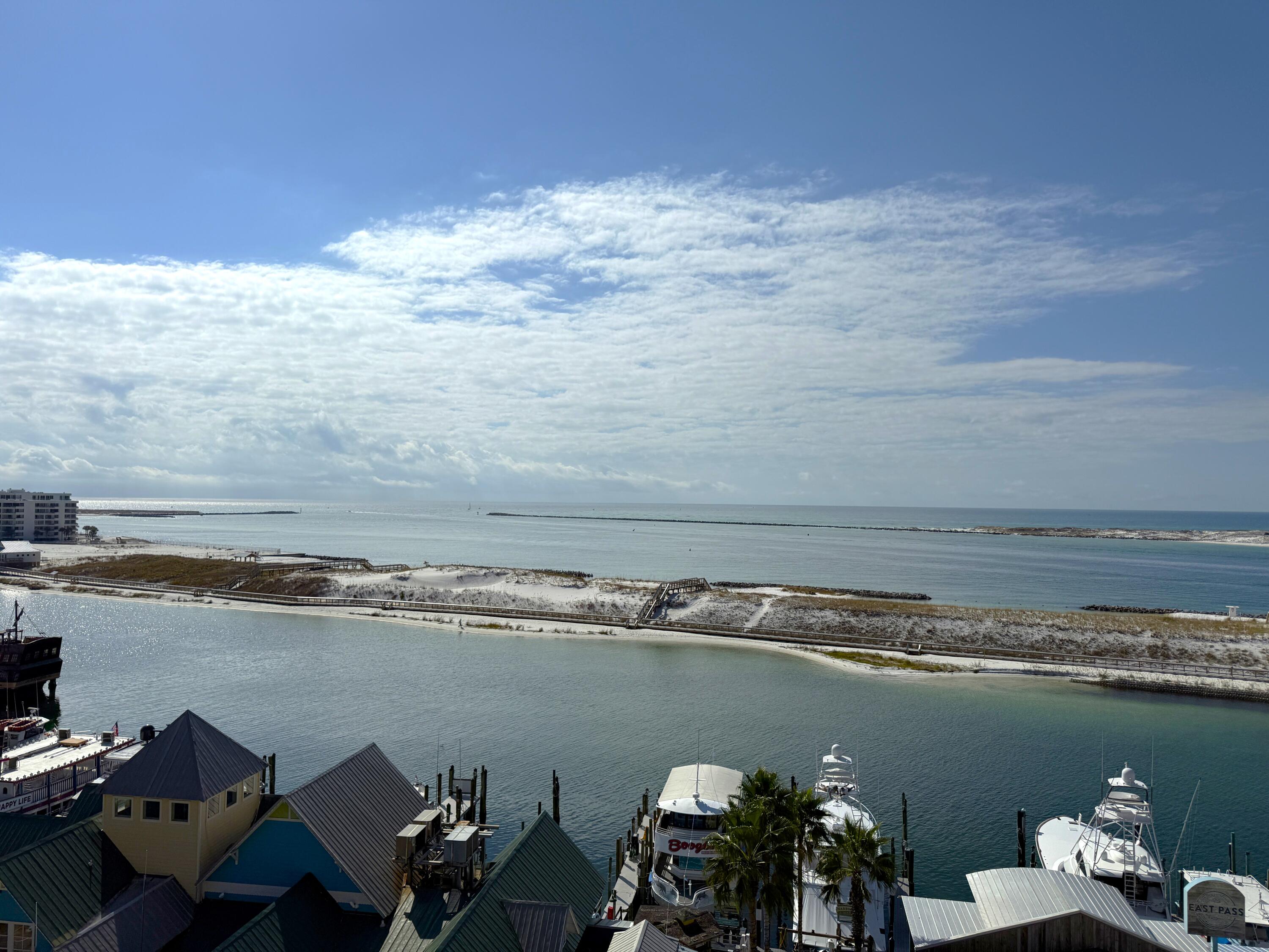 EMERALD GRANDE - Residential