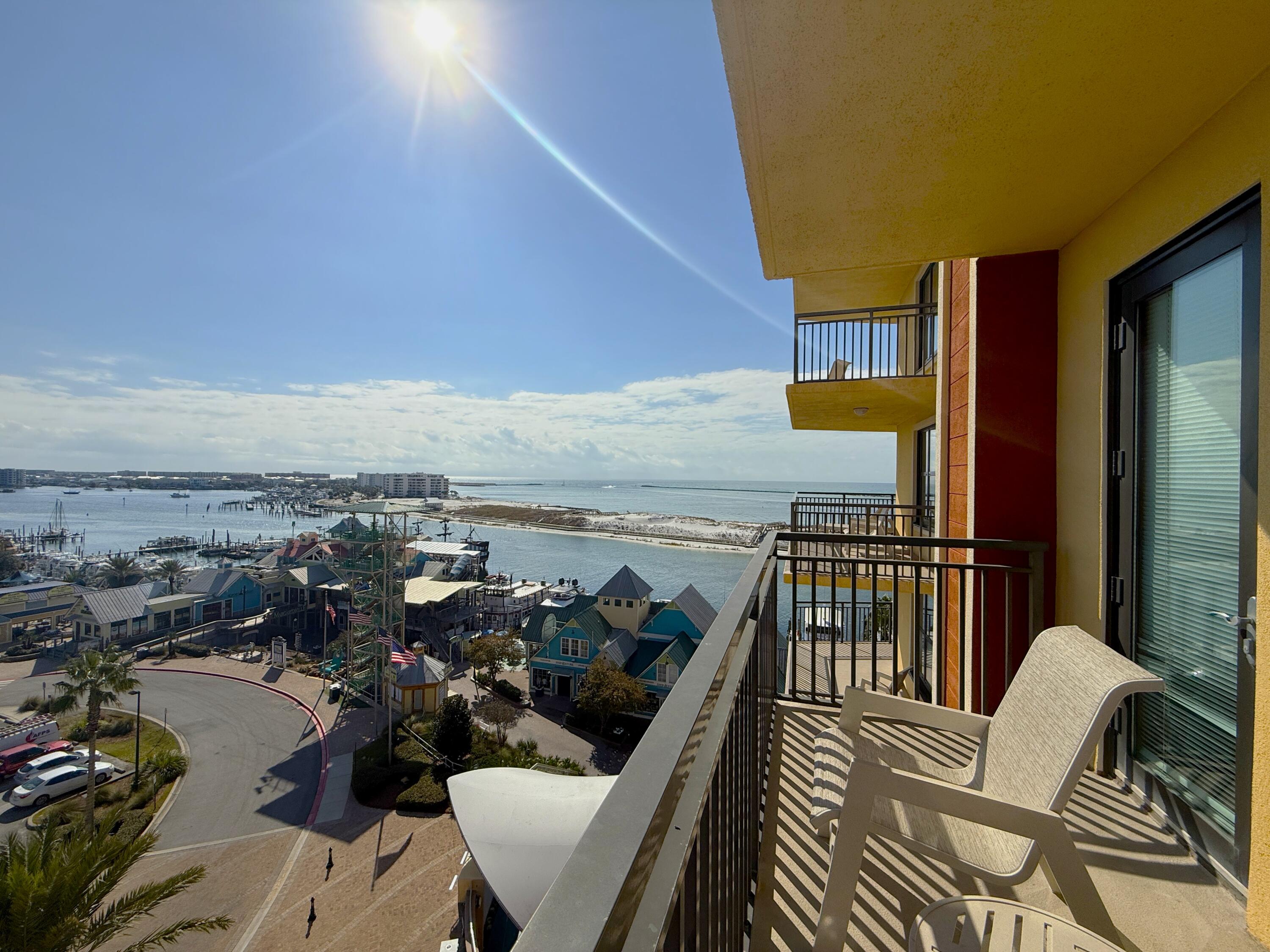 EMERALD GRANDE - Residential