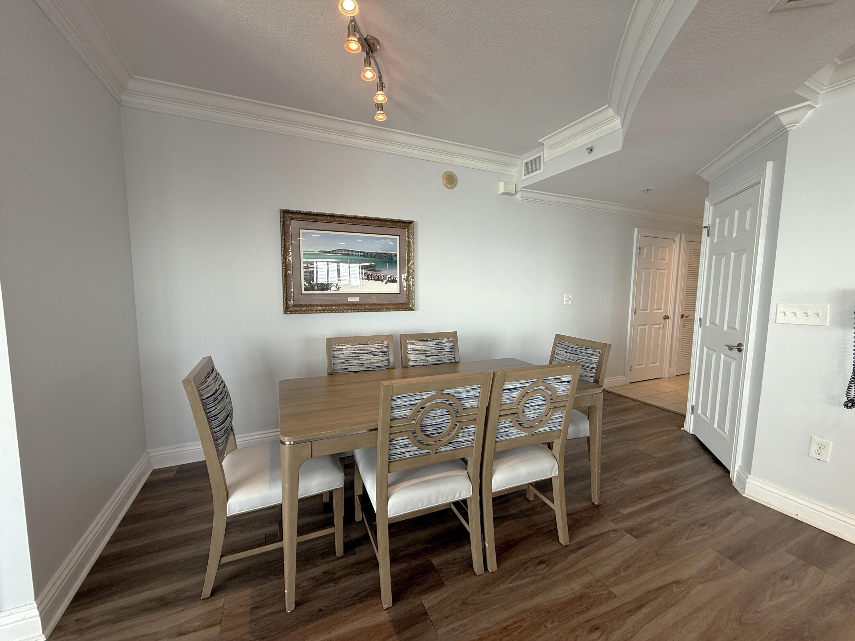 EMERALD GRANDE - Residential