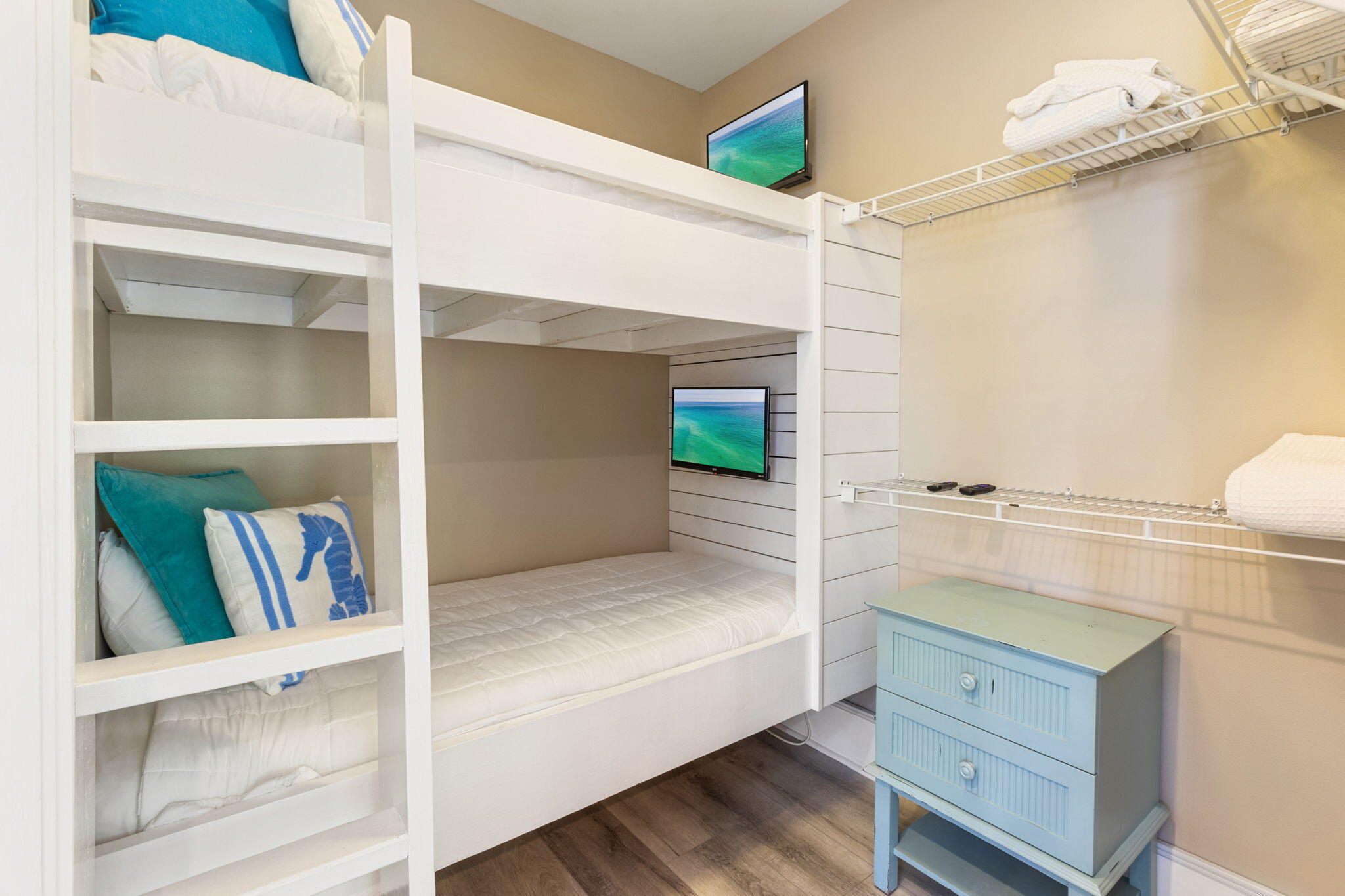 MIRAMAR BEACH VILLAS - Residential