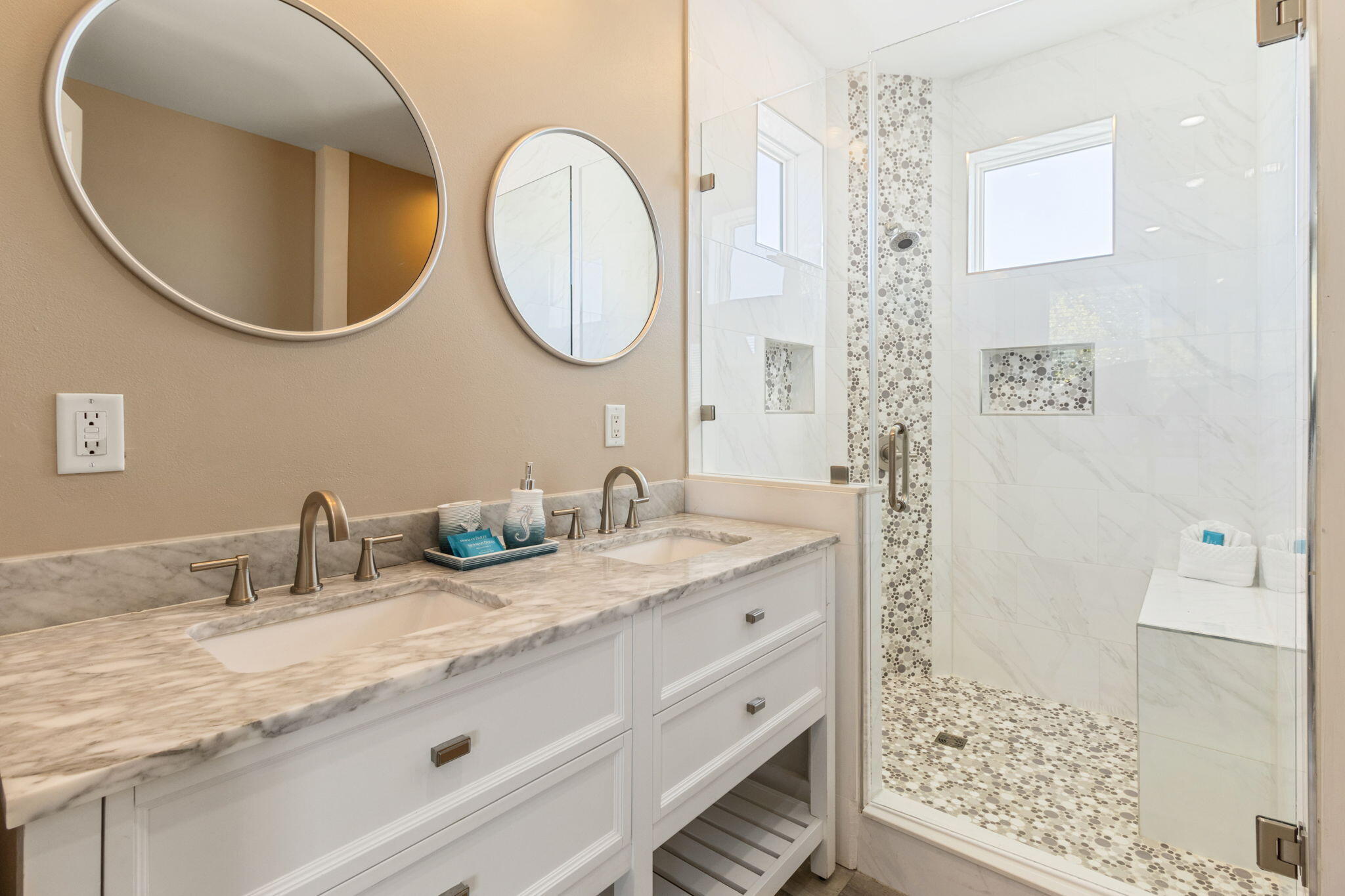 MIRAMAR BEACH VILLAS - Residential