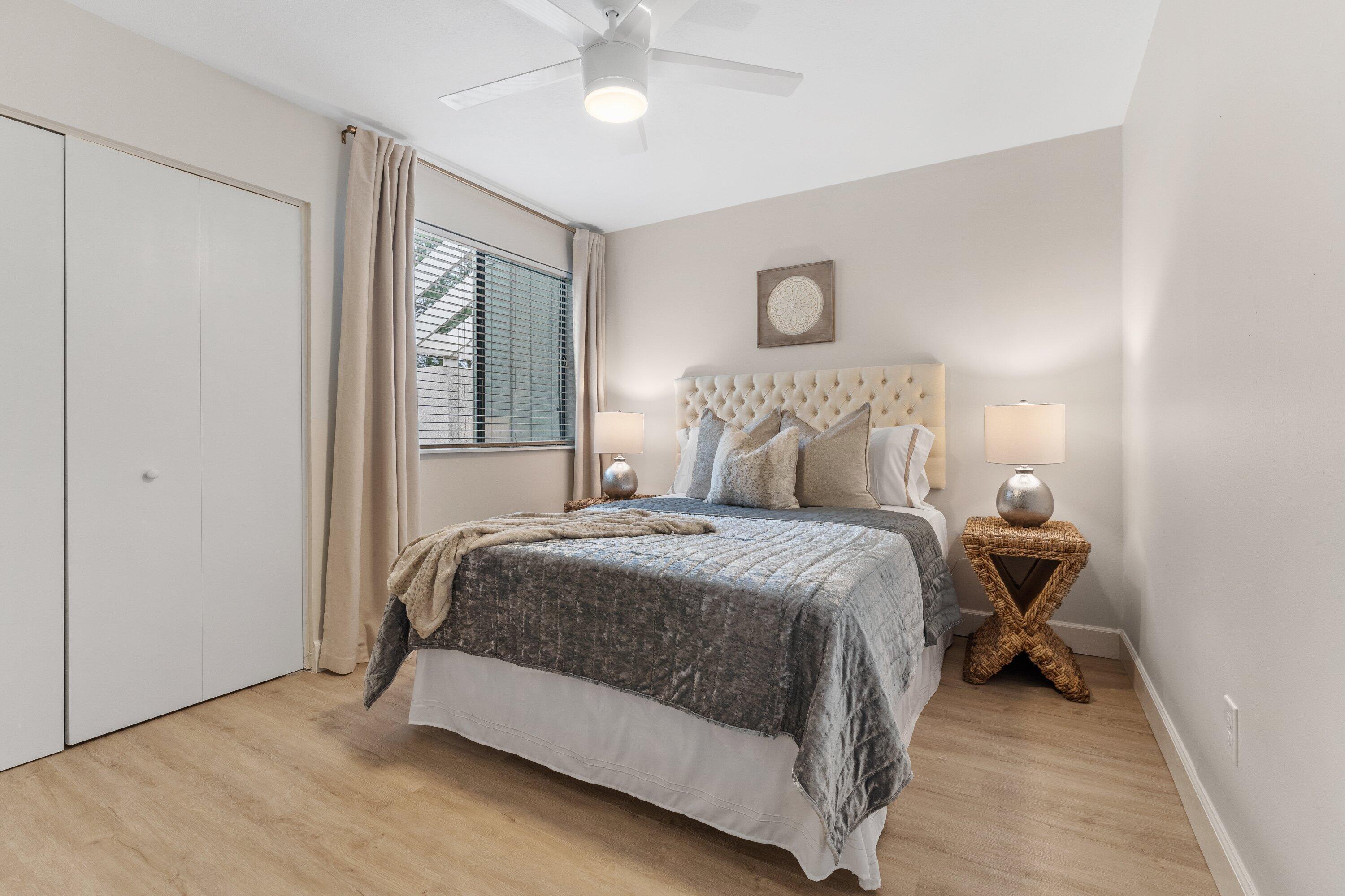 LINKSIDE VILLAGE UNIT 1 - Residential