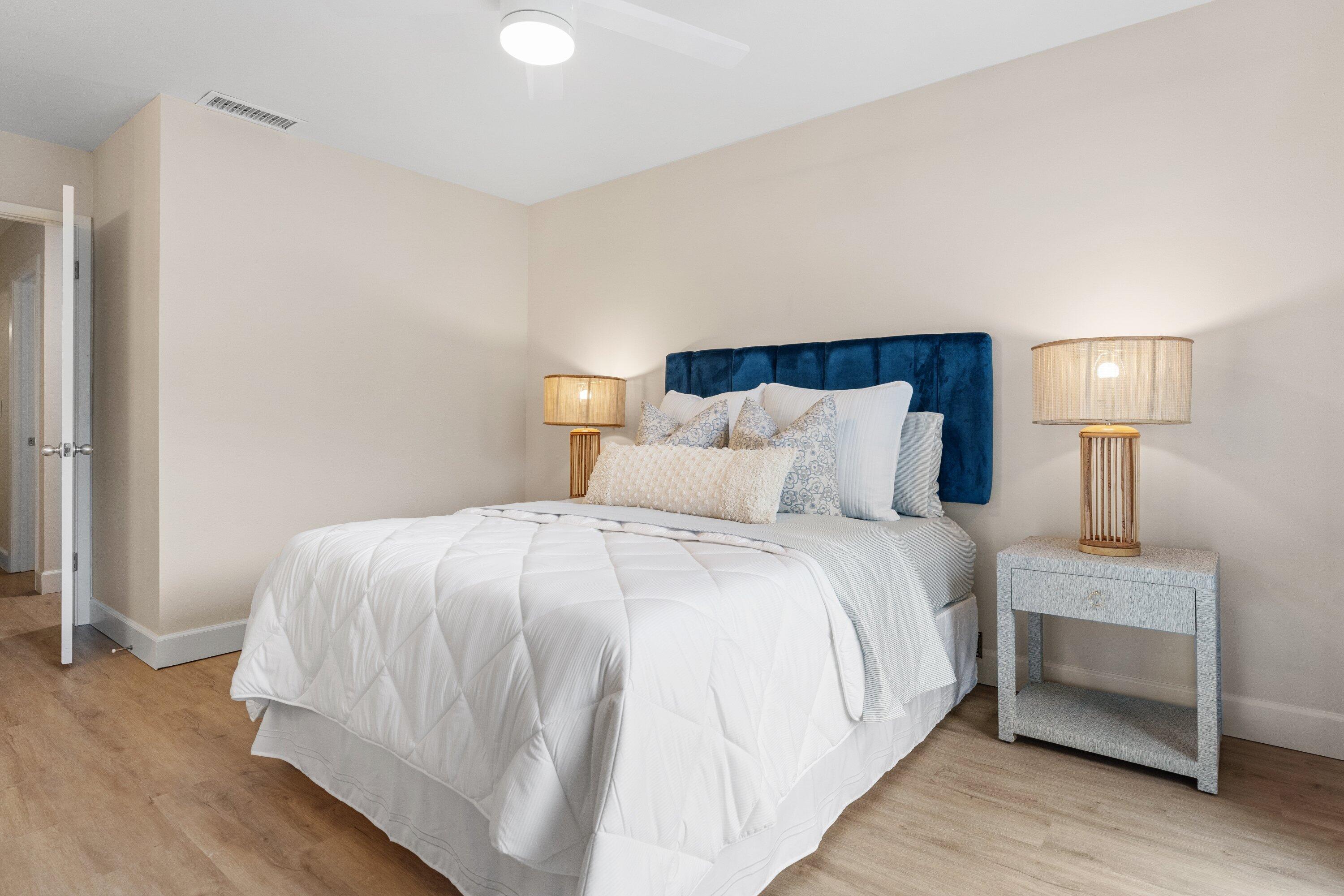 LINKSIDE VILLAGE UNIT 1 - Residential