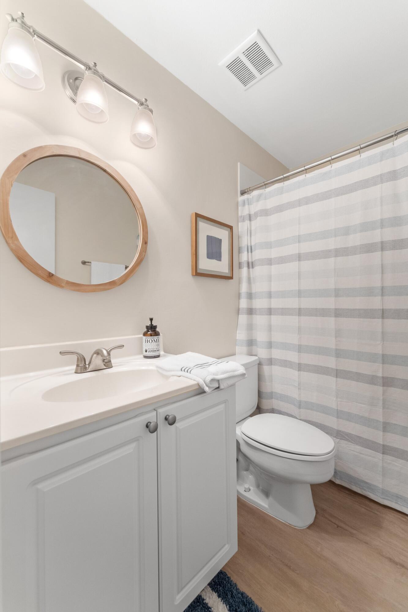 LINKSIDE VILLAGE UNIT 1 - Residential