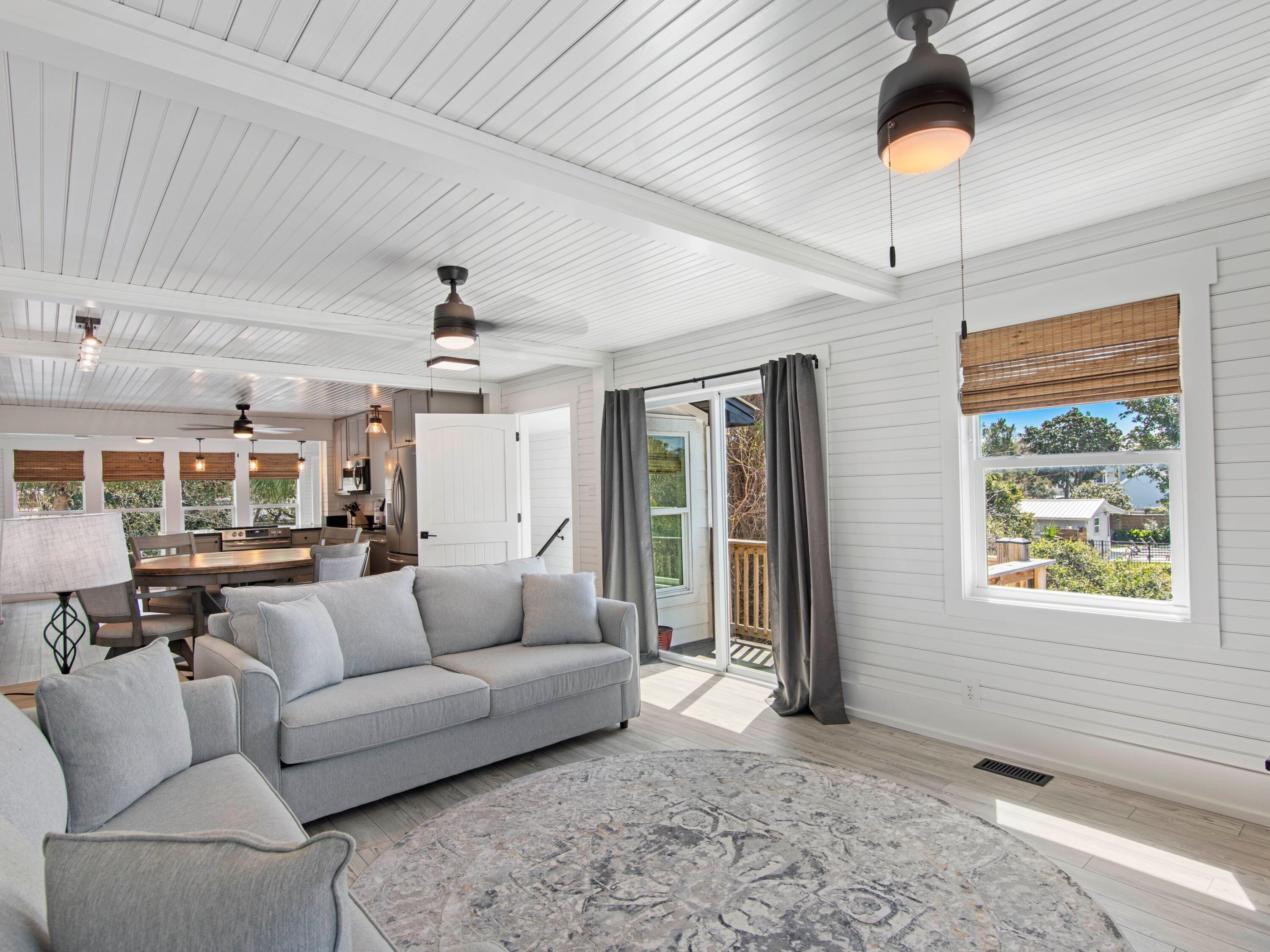 CRYSTAL BEACH - Residential