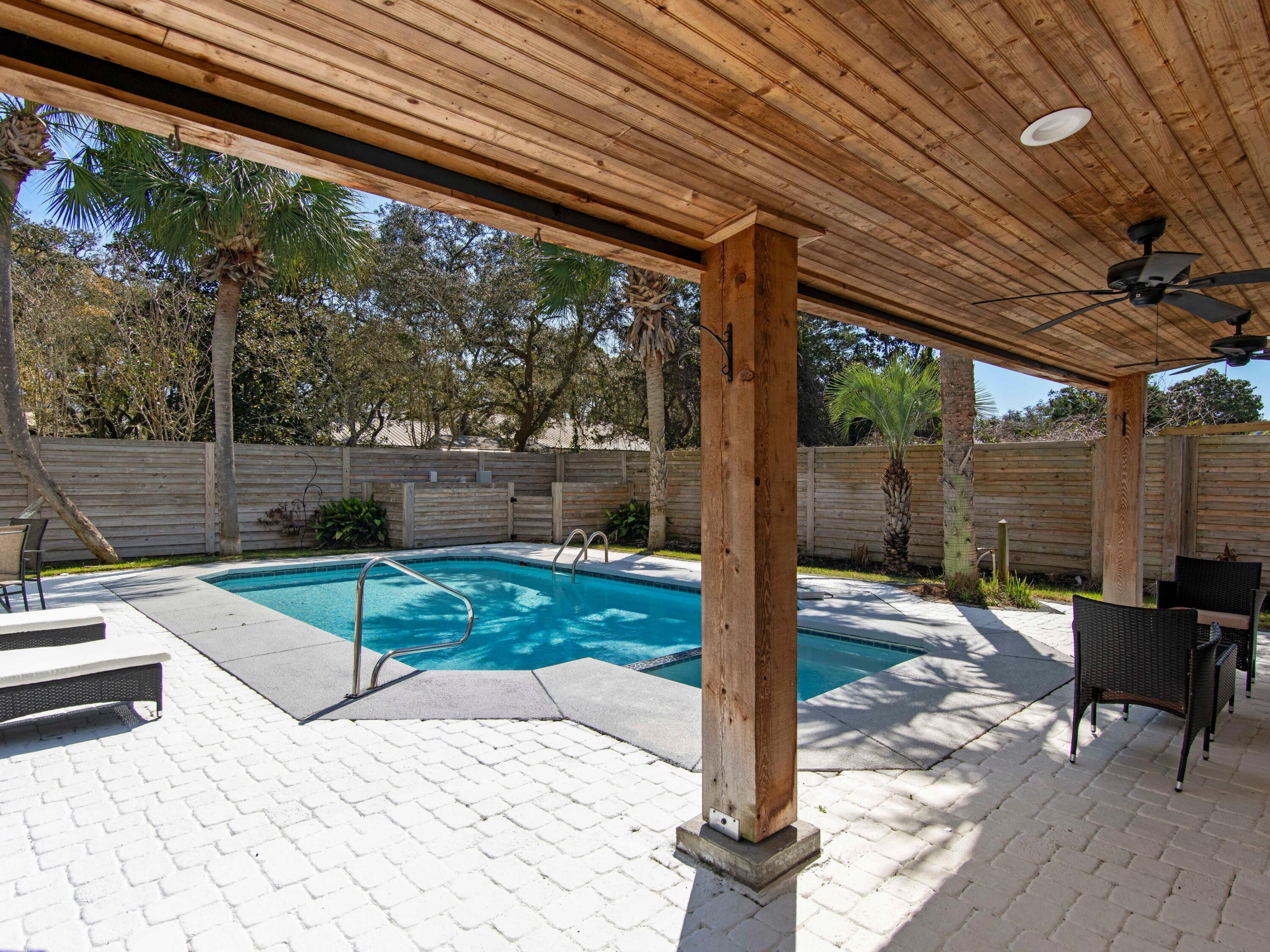 CRYSTAL BEACH - Residential