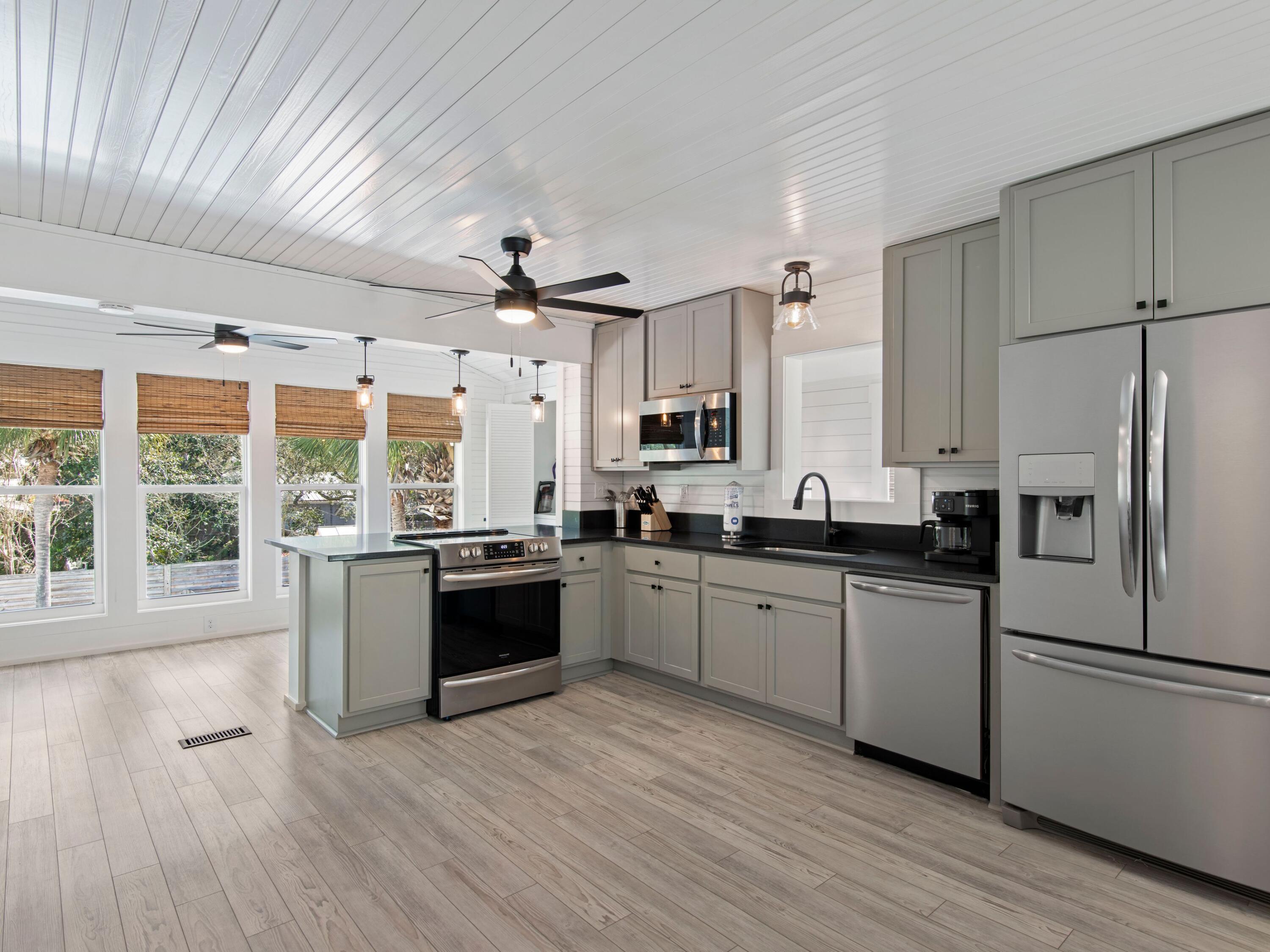 CRYSTAL BEACH - Residential