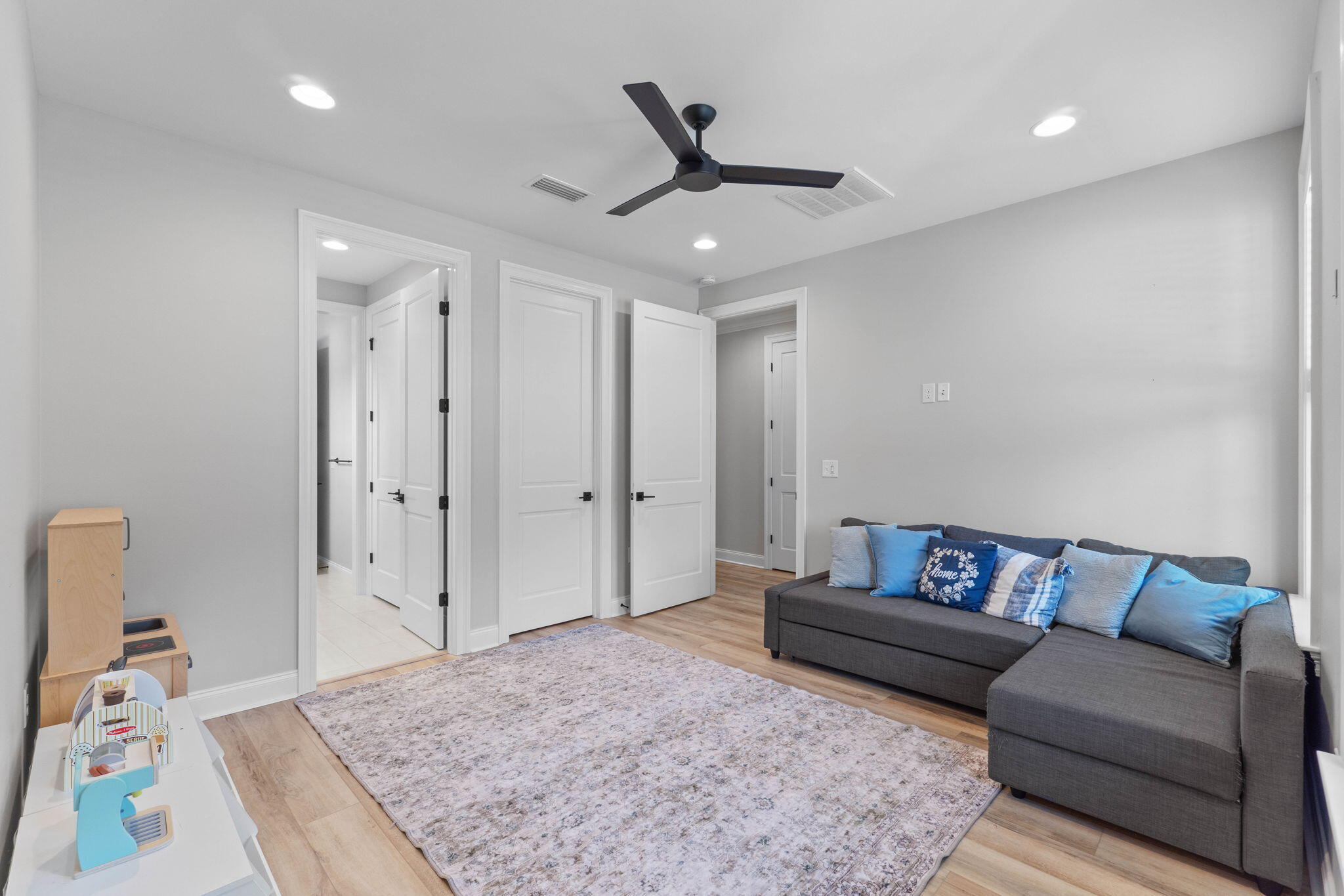 RAIDERS LANDING - Residential