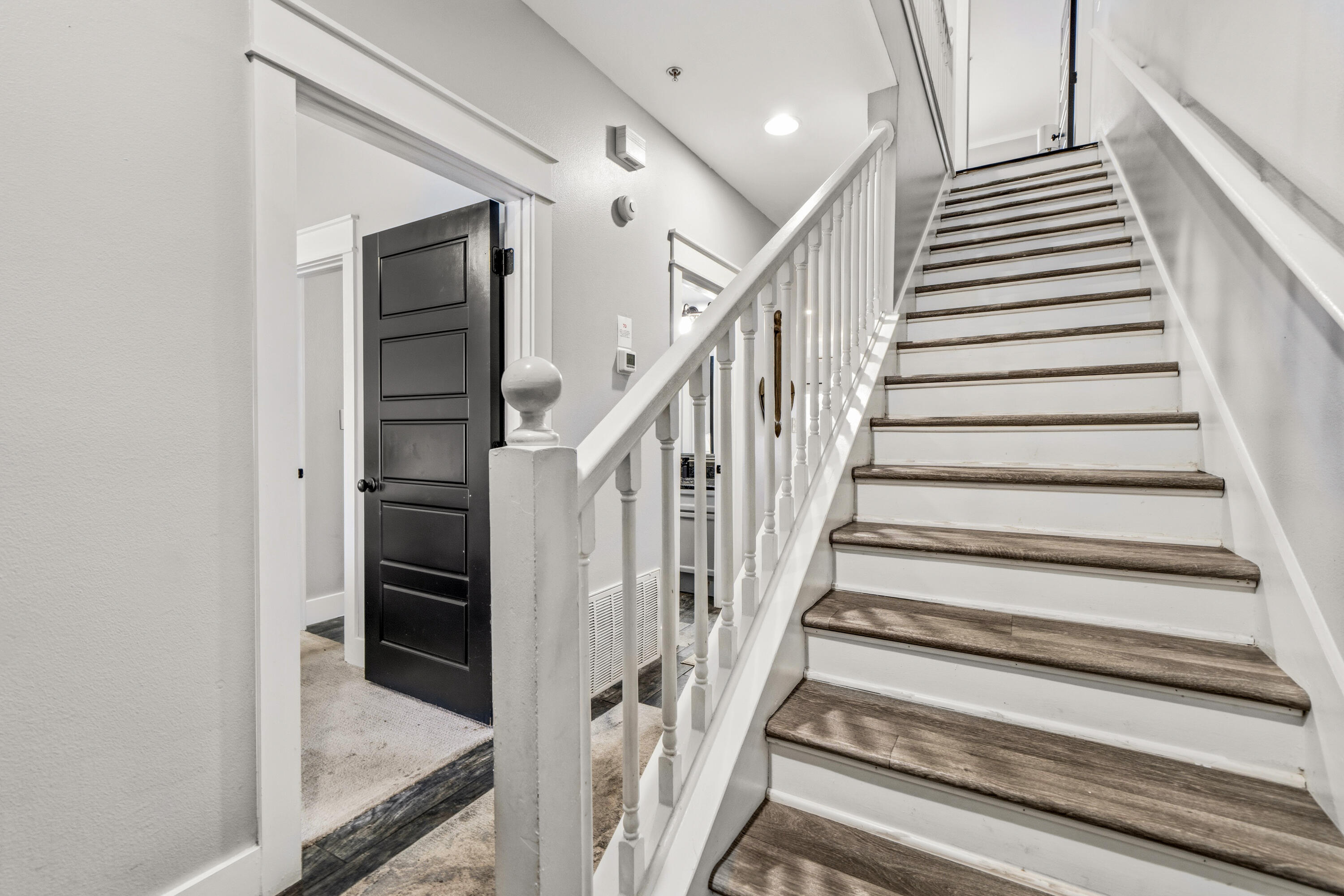 Royal Seaesta - Residential