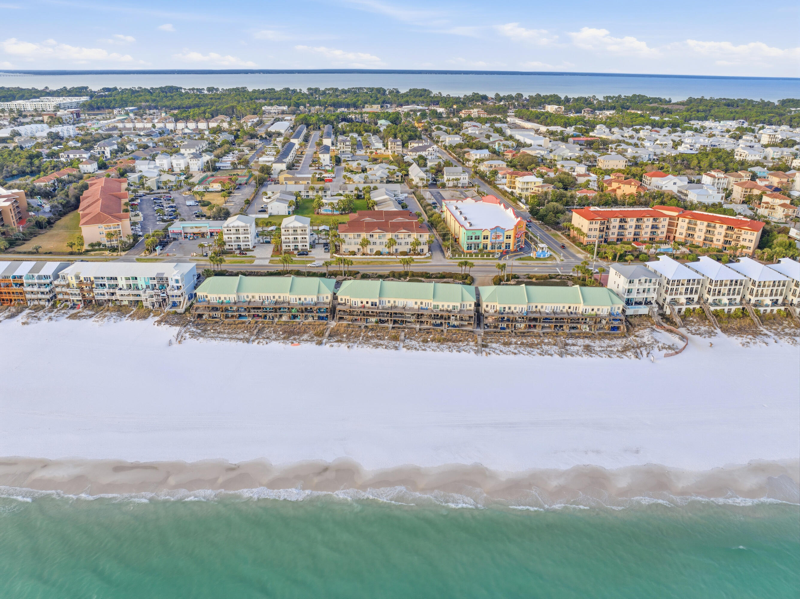 Royal Seaesta - Residential