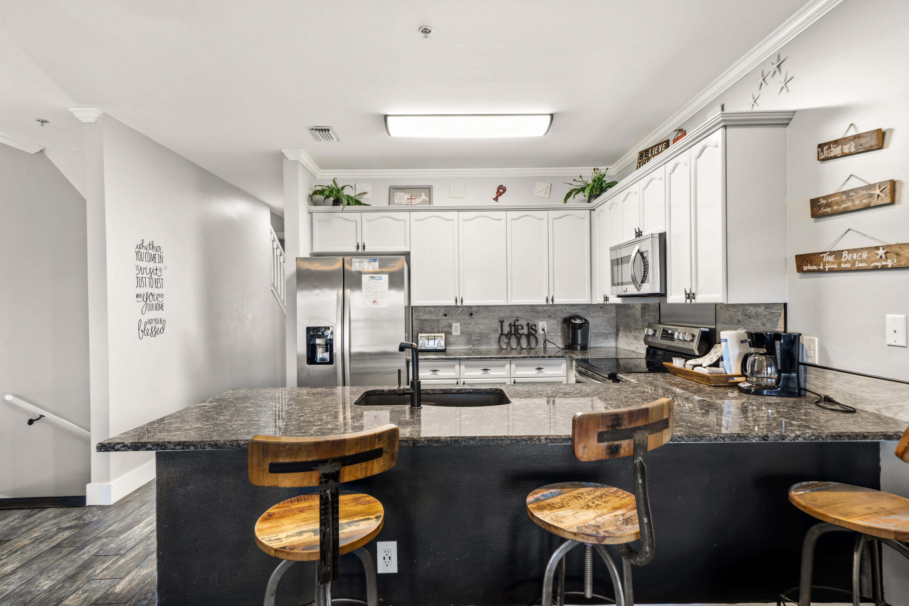 Royal Seaesta - Residential