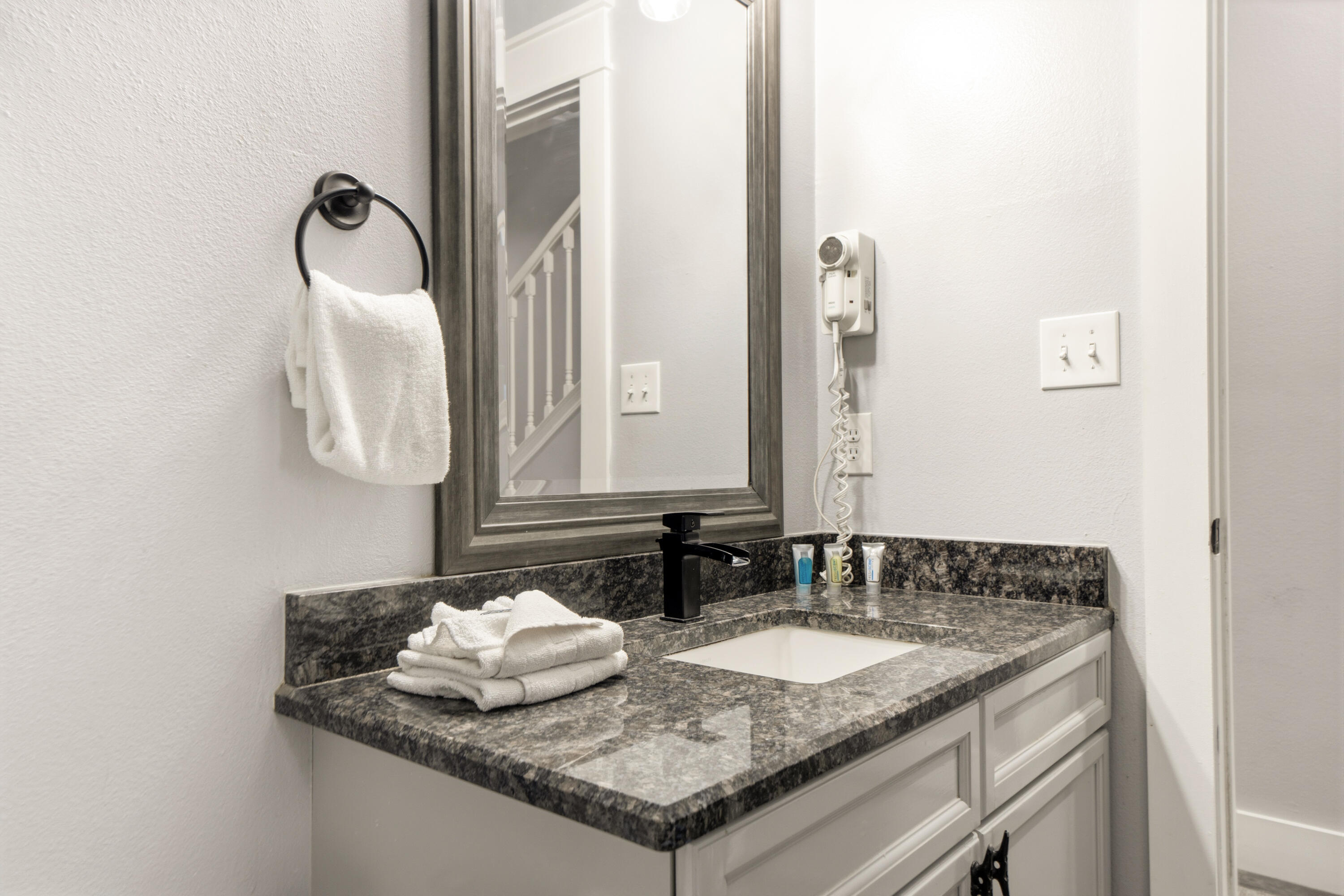 Royal Seaesta - Residential