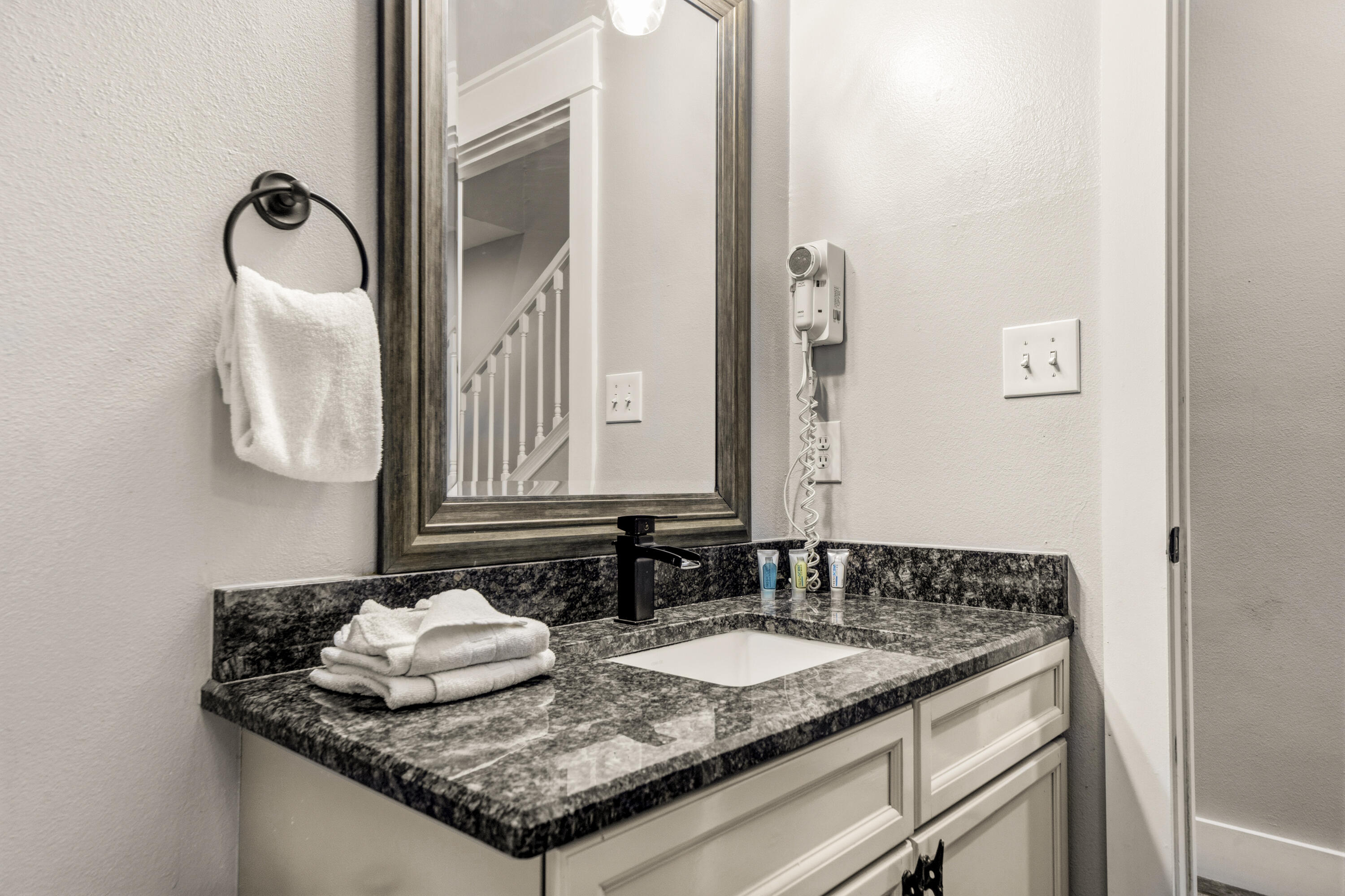 Royal Seaesta - Residential