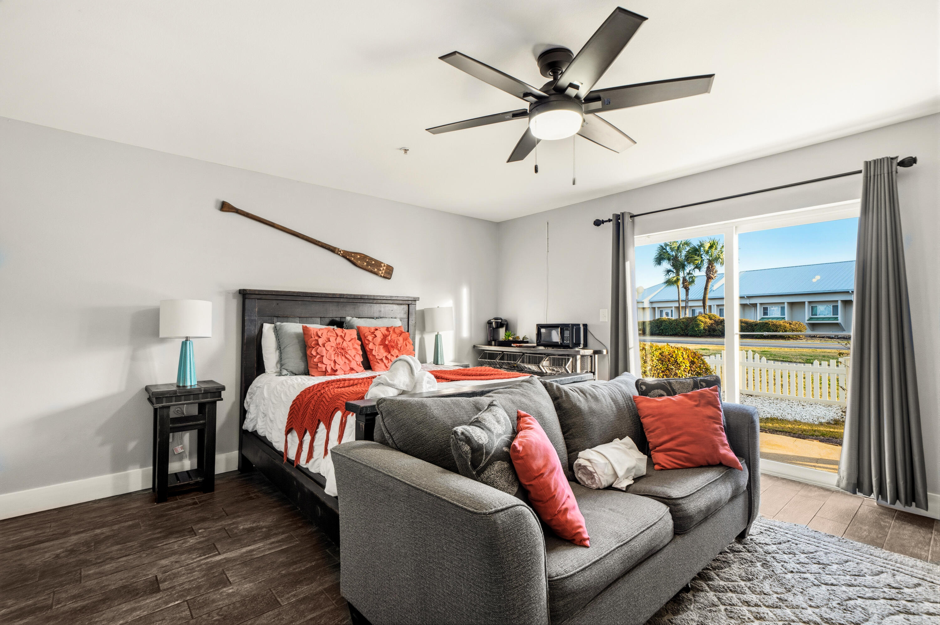 Royal Seaesta - Residential