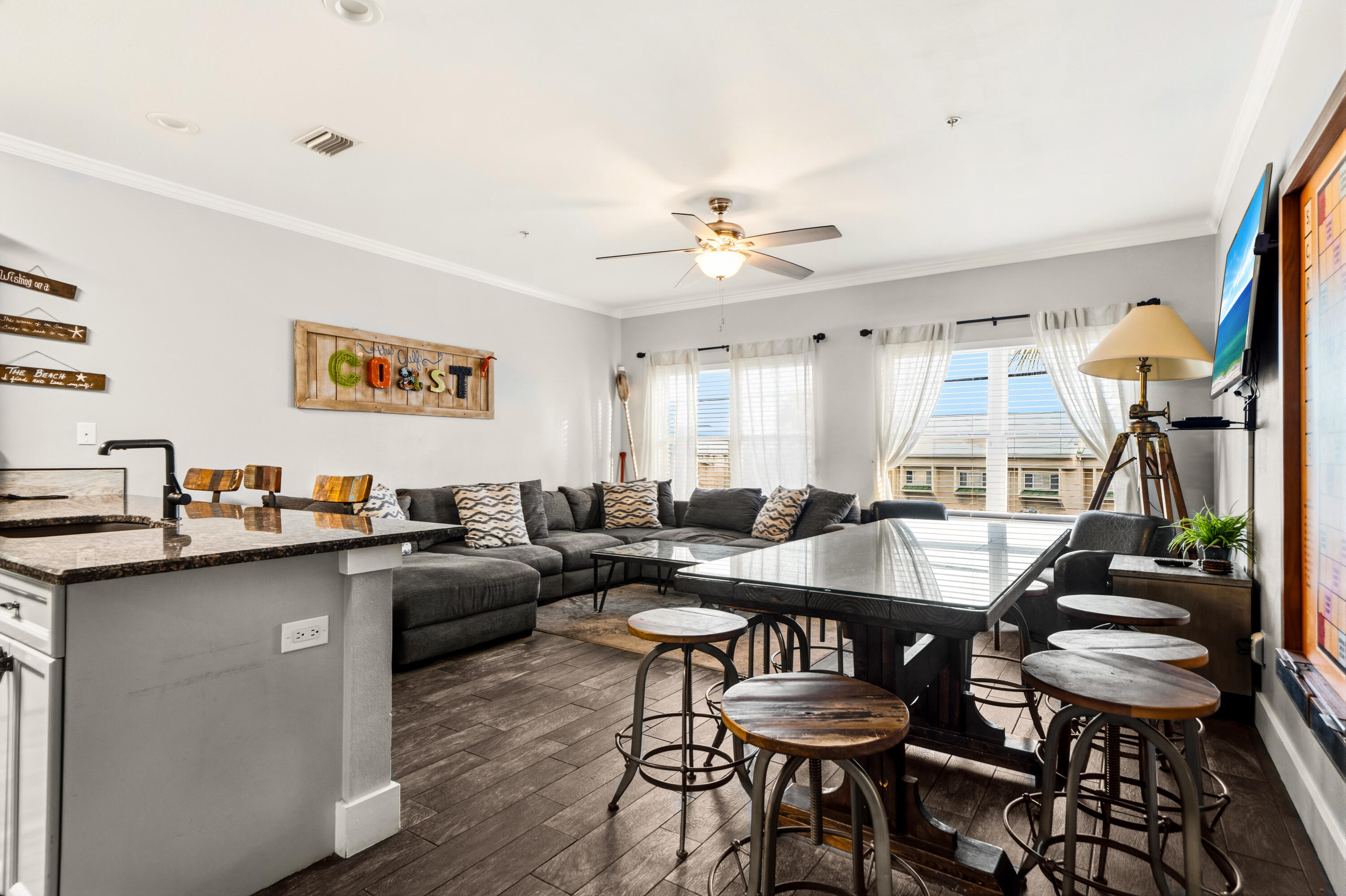 Royal Seaesta - Residential