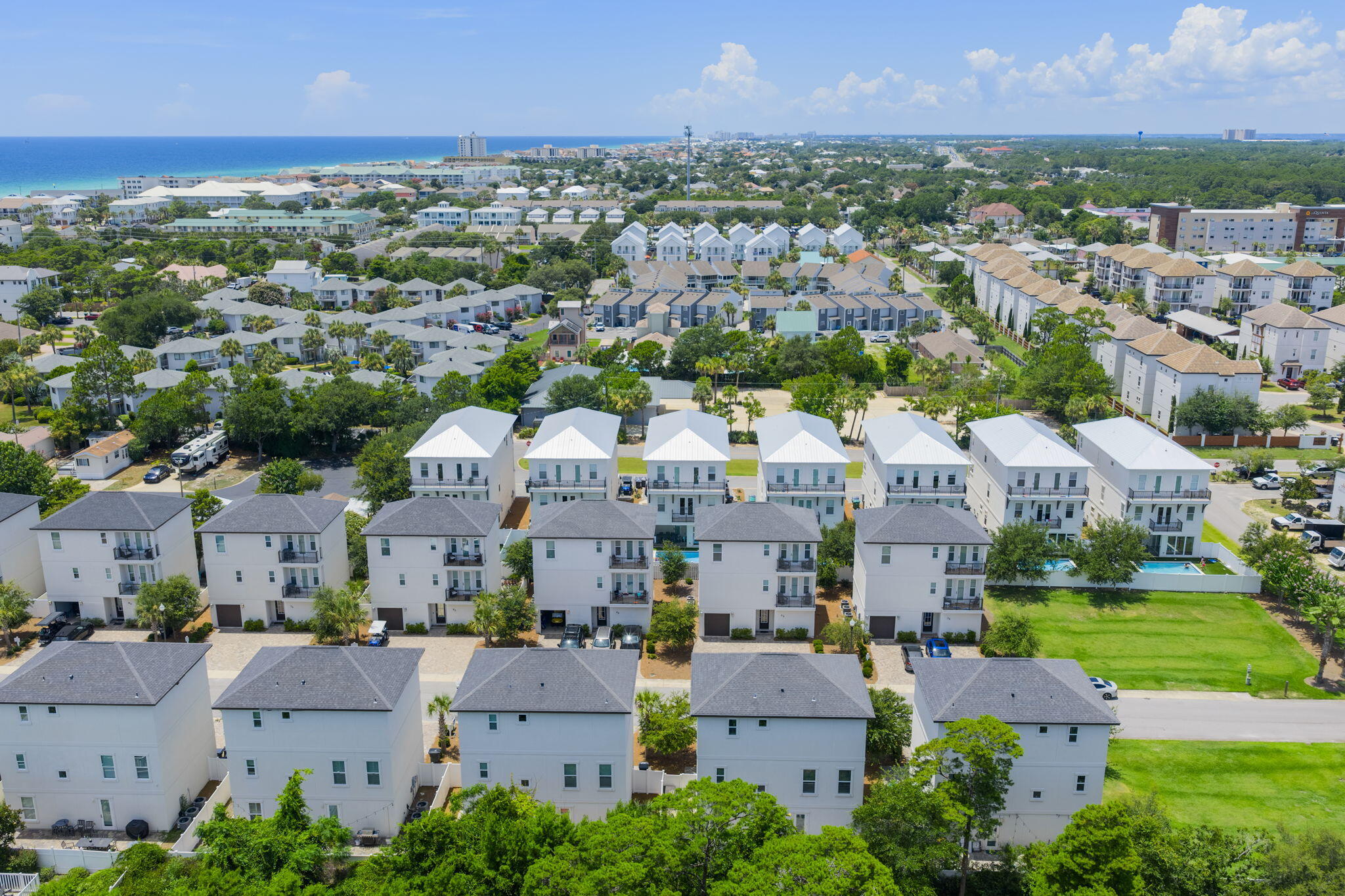 Hidden Palms - Residential