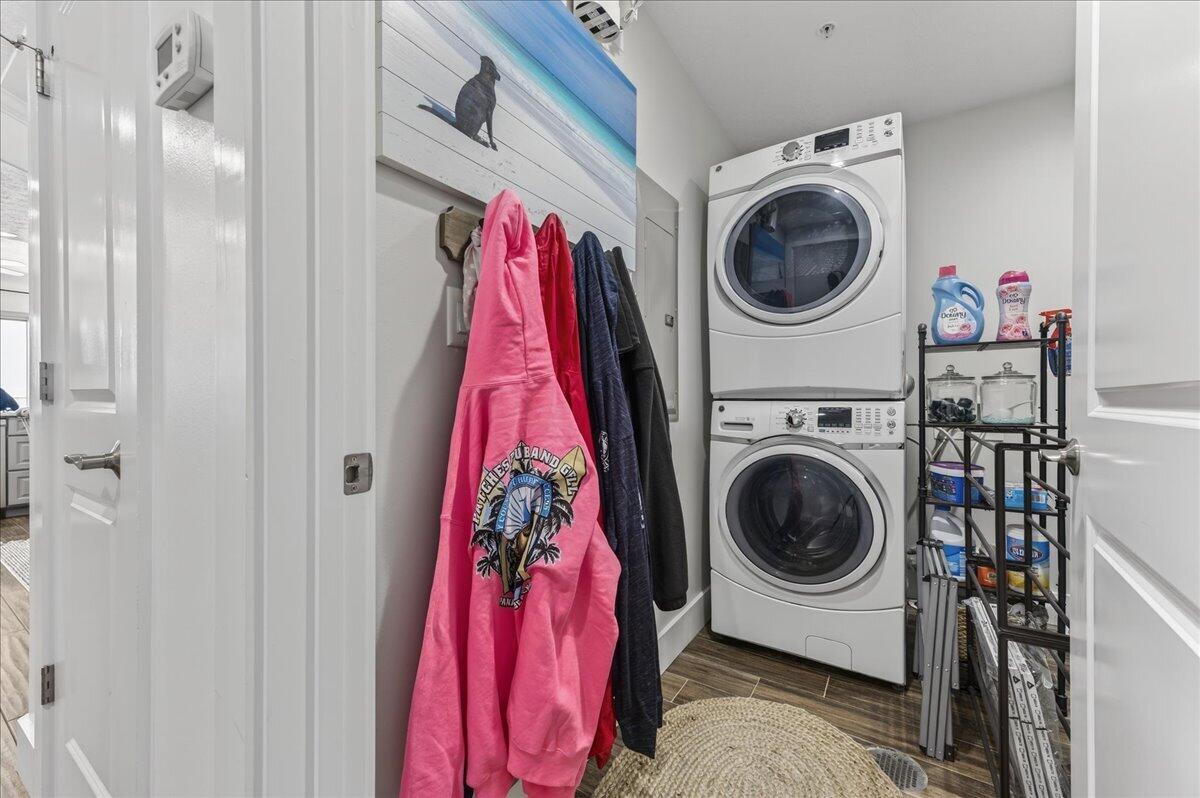 TREASURE ISLAND - Residential