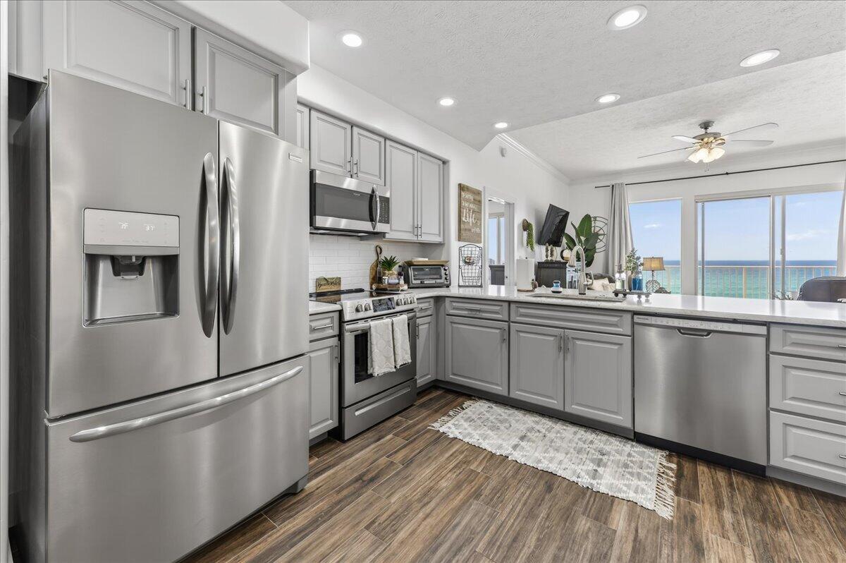 TREASURE ISLAND - Residential