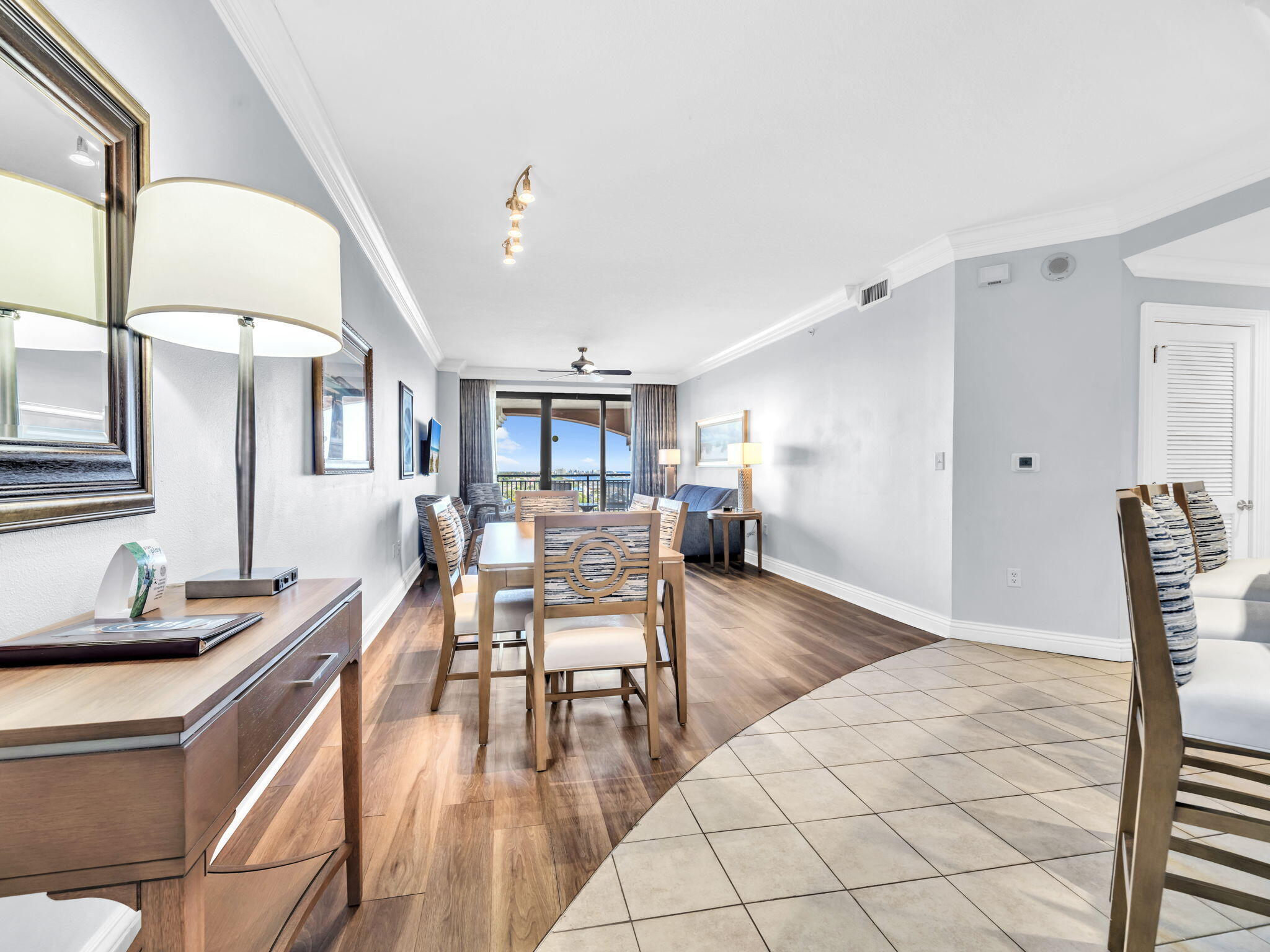 EMERALD GRANDE - Residential