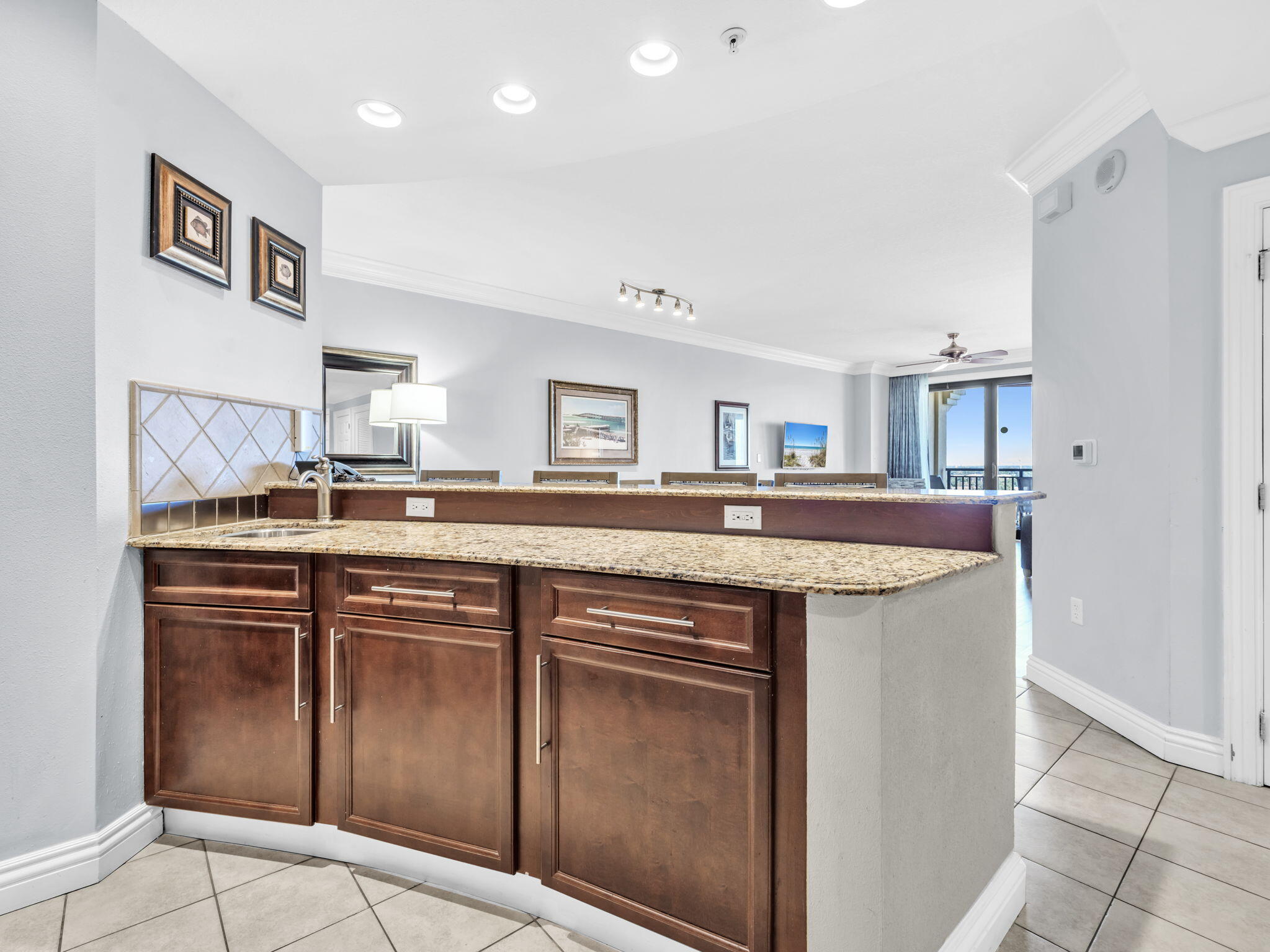 EMERALD GRANDE - Residential