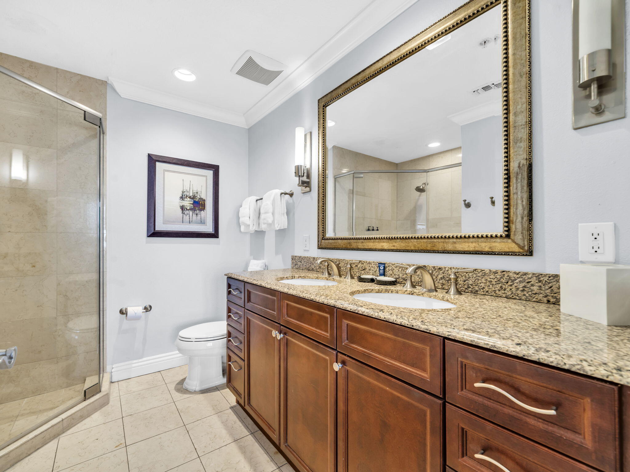 EMERALD GRANDE - Residential