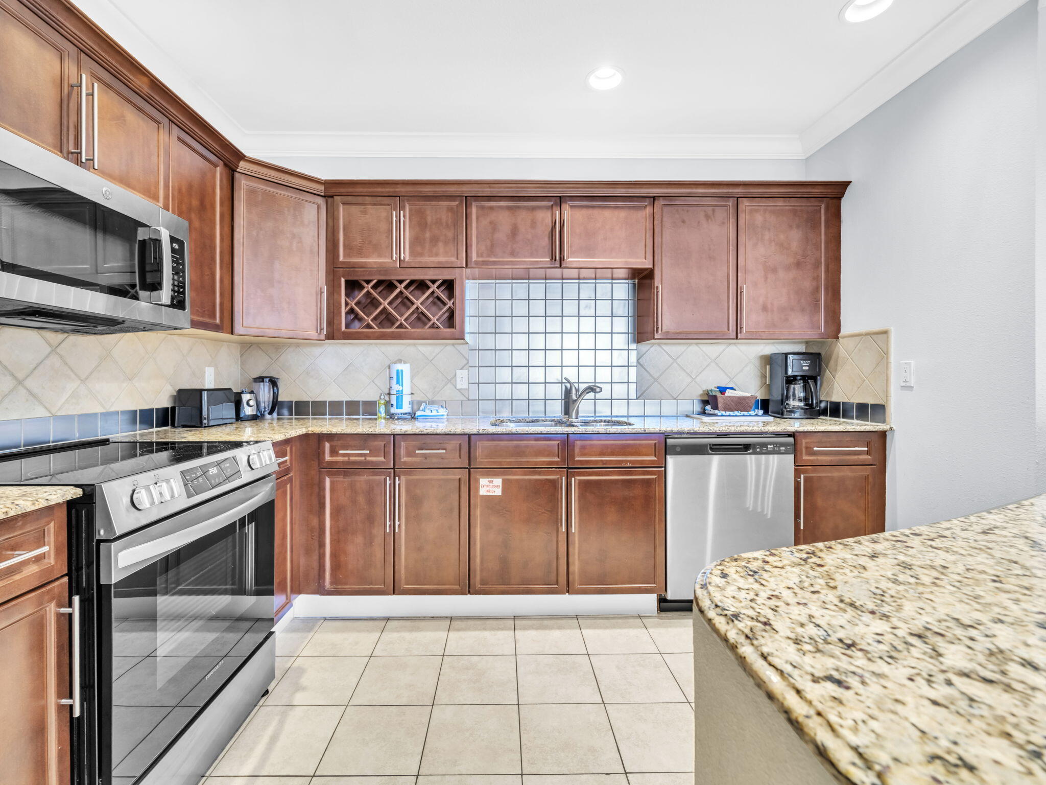 EMERALD GRANDE - Residential