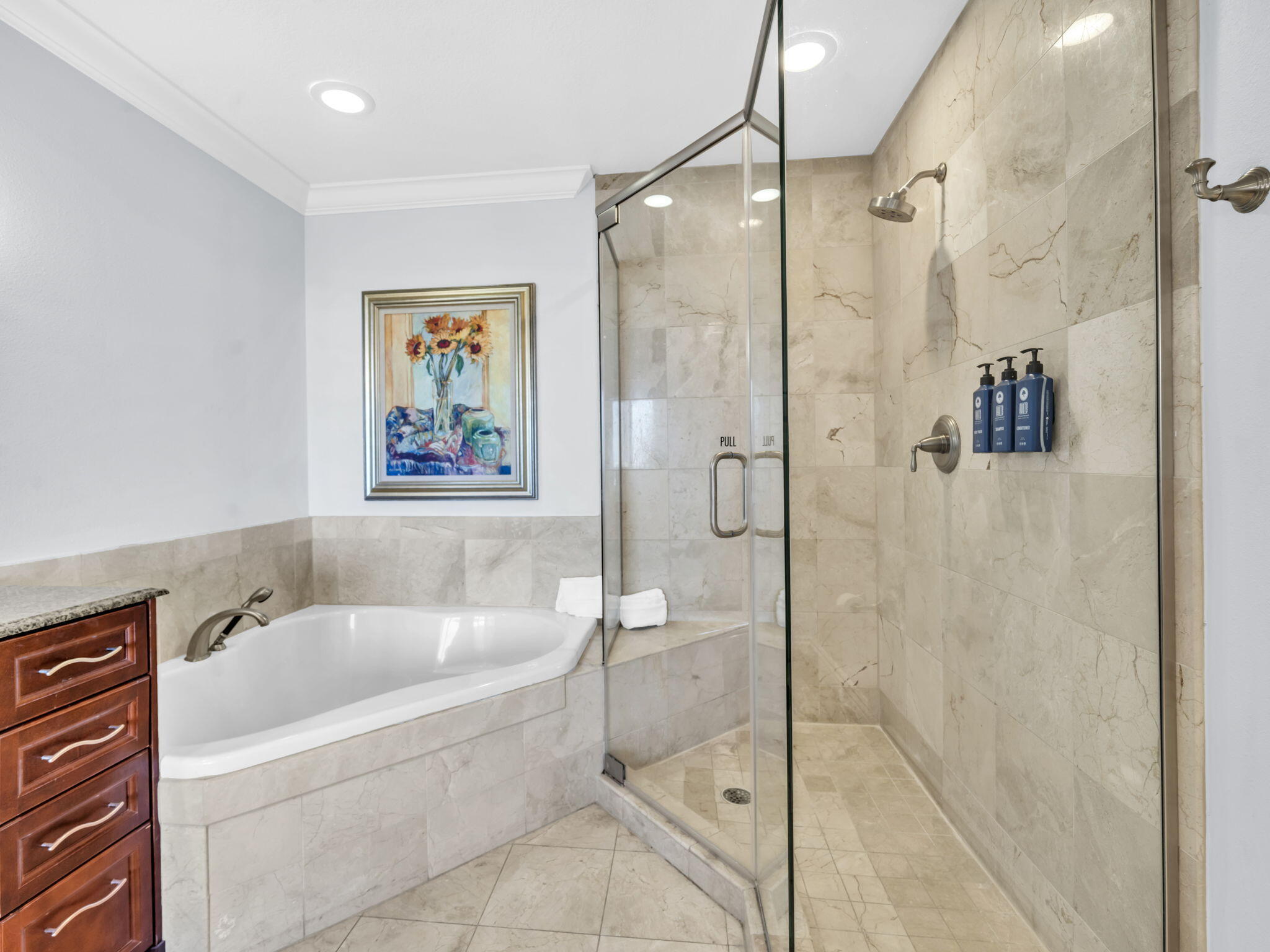 EMERALD GRANDE - Residential