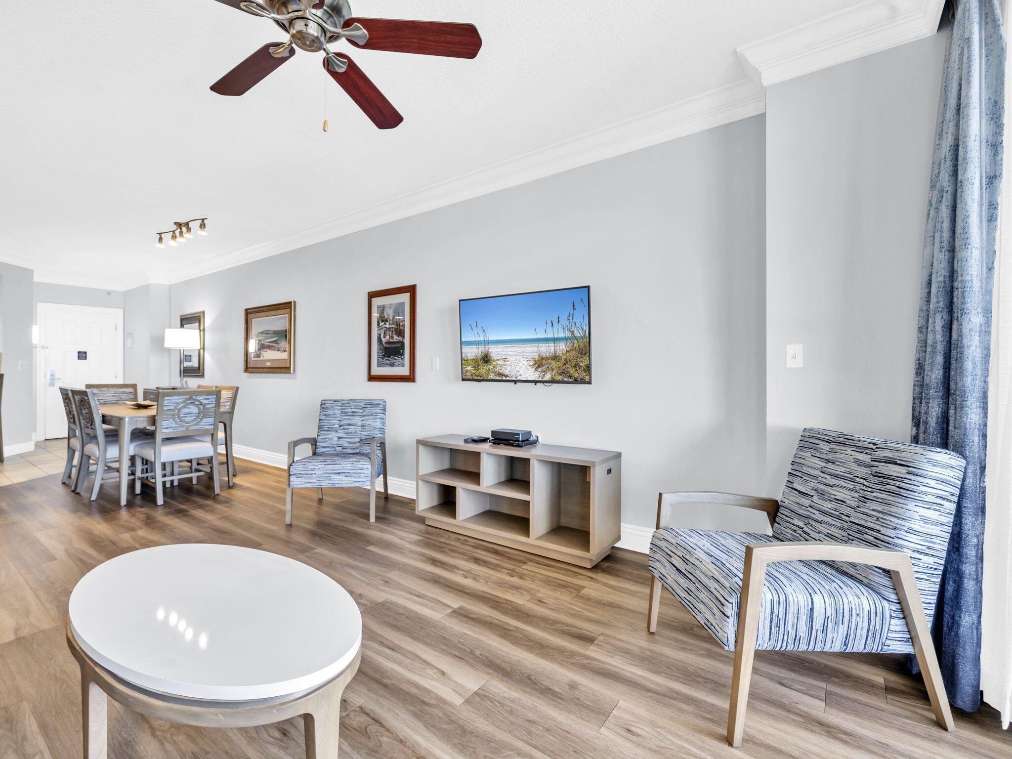 EMERALD GRANDE - Residential