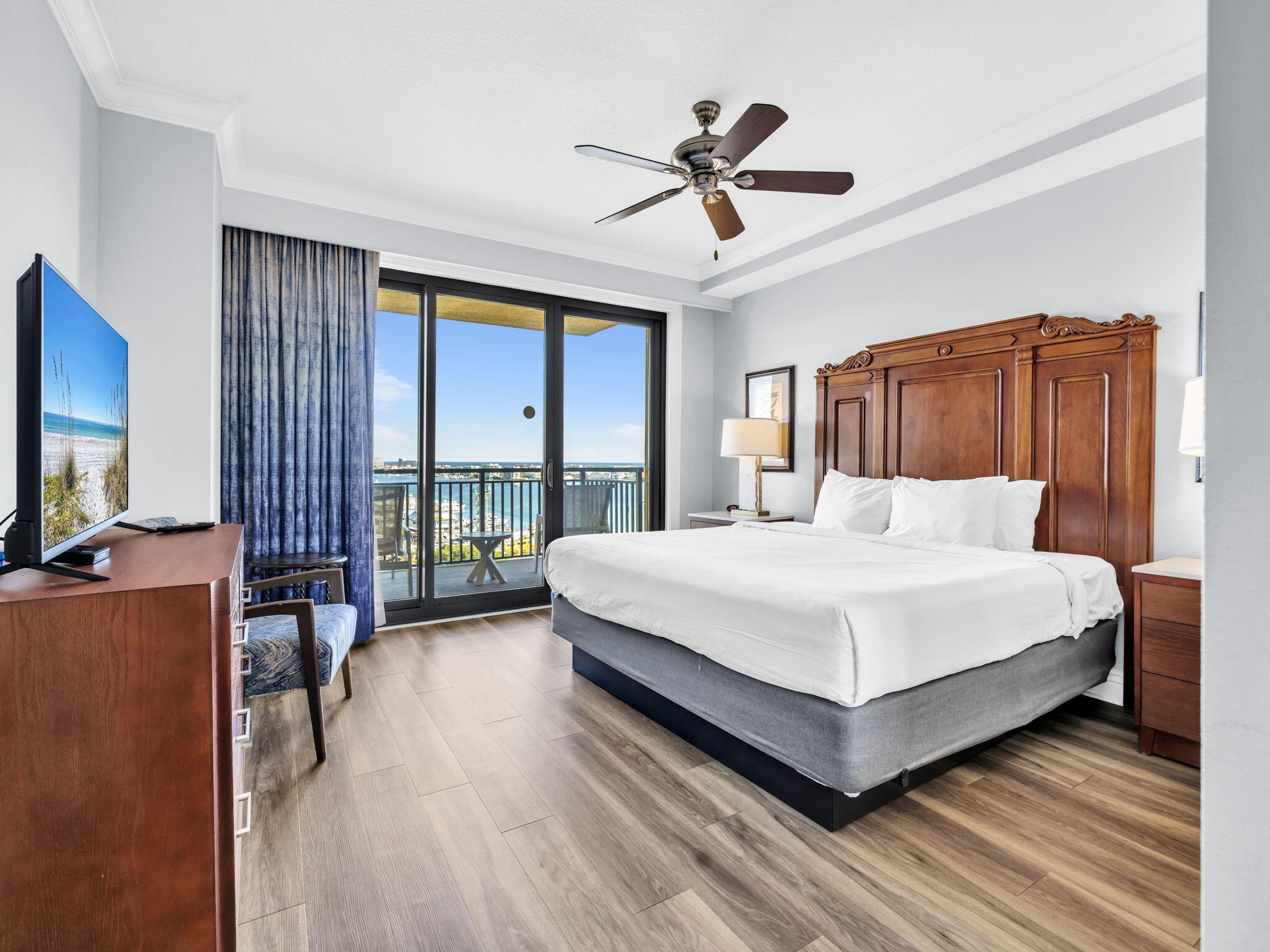 EMERALD GRANDE - Residential