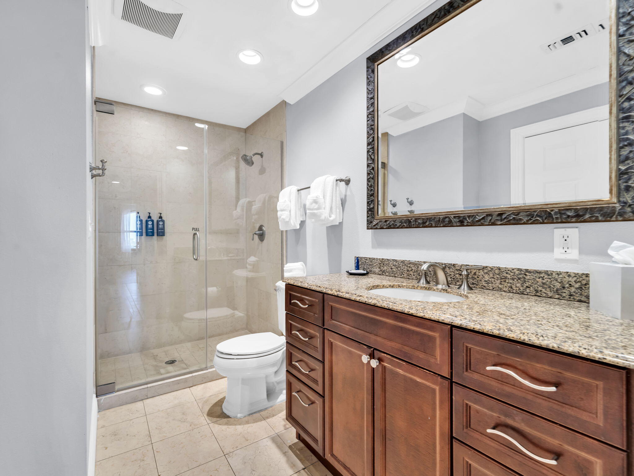 EMERALD GRANDE - Residential