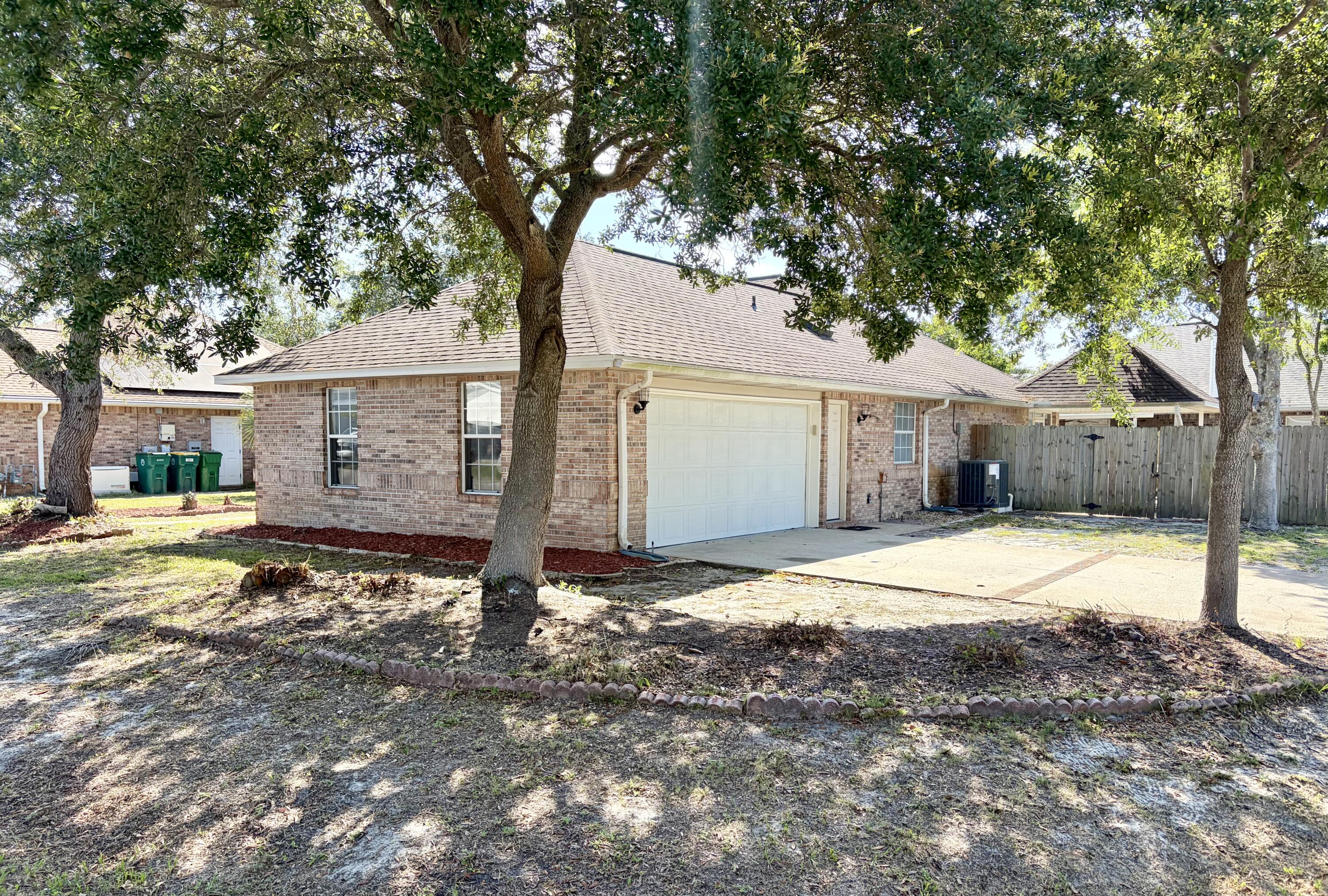 INDIAN TRAIL ESTATES - Residential