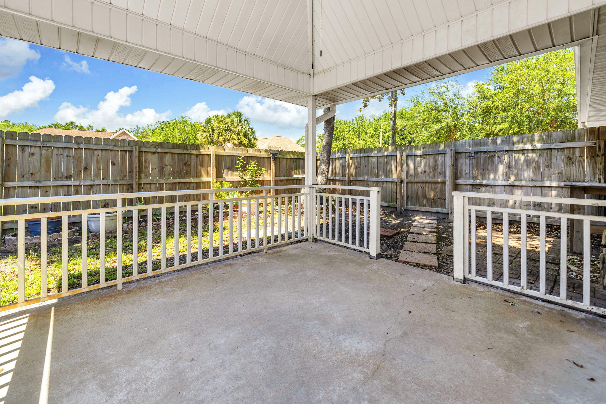 INDIAN TRAIL ESTATES - Residential