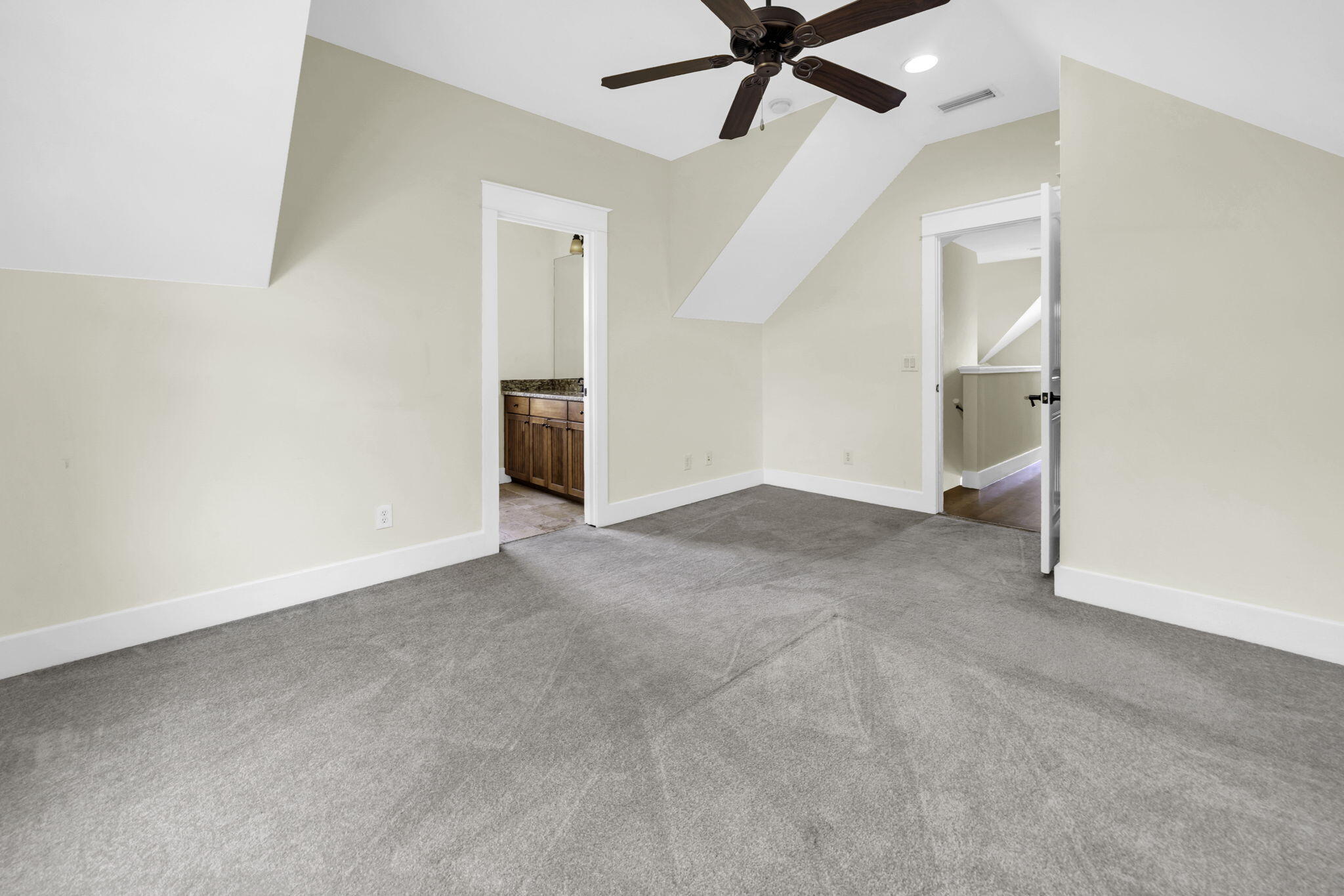 HARRISON'S WALK - Residential