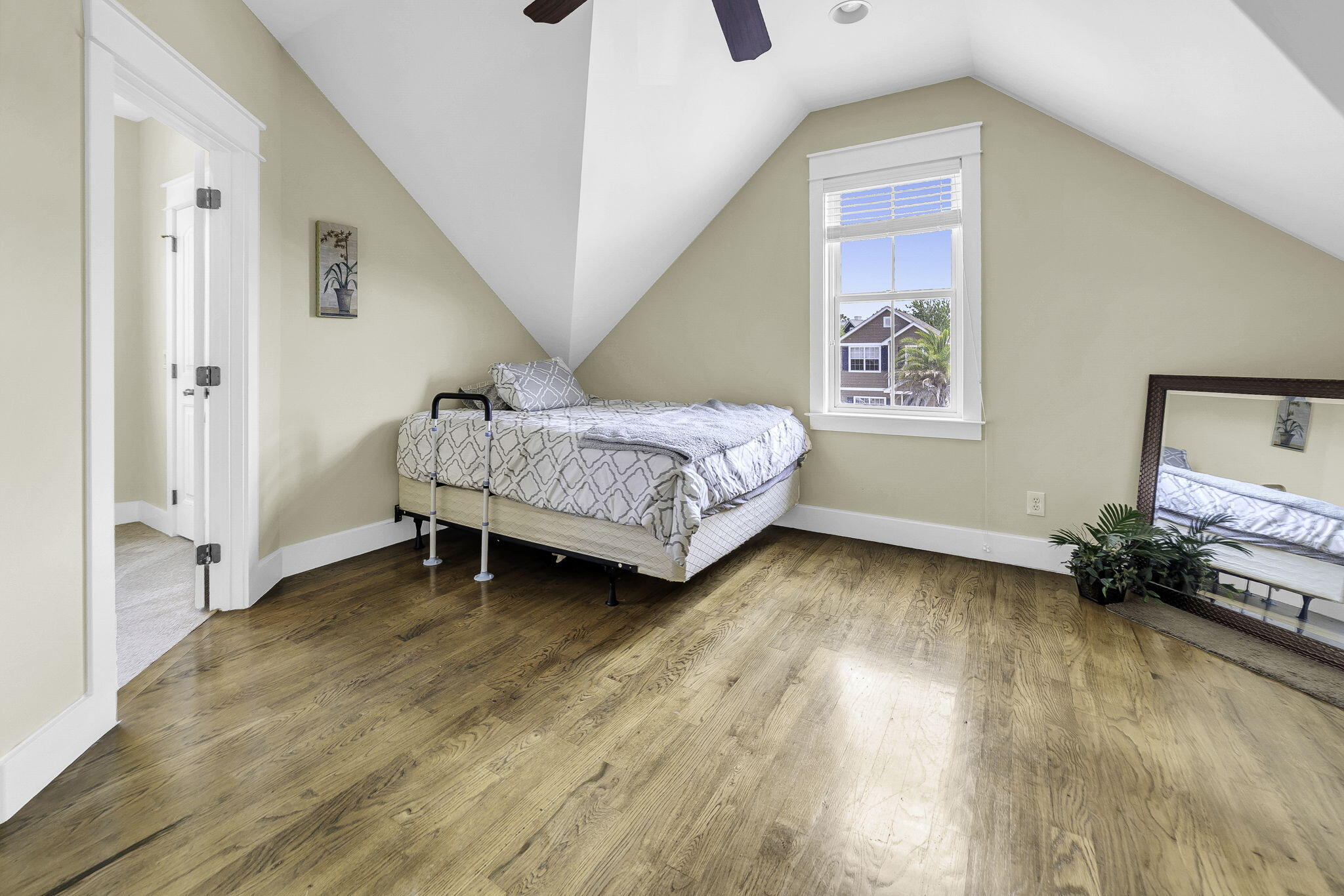 HARRISON'S WALK - Residential